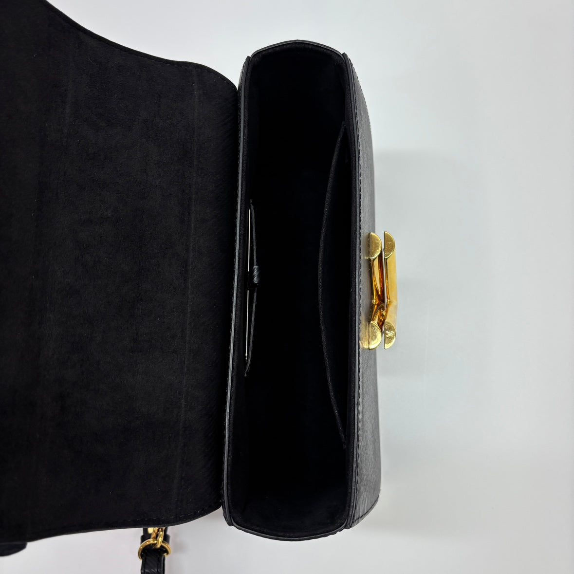 Louis Vuitton Black Leather Epi Twist MM Tote Bag M58715 (B12175826HC)
