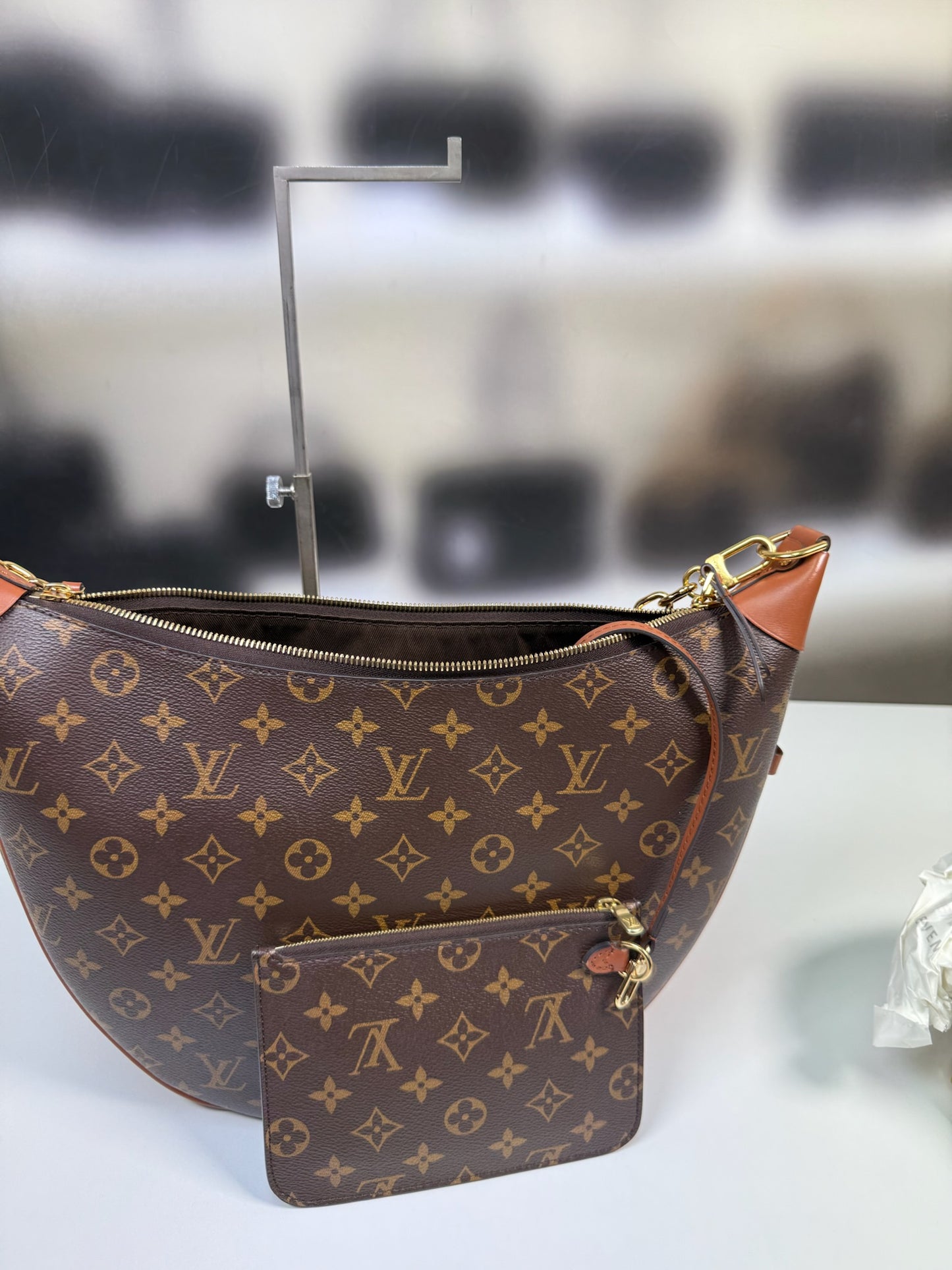 Louis Vuitton Loop Hobo bag in Monogram canvas