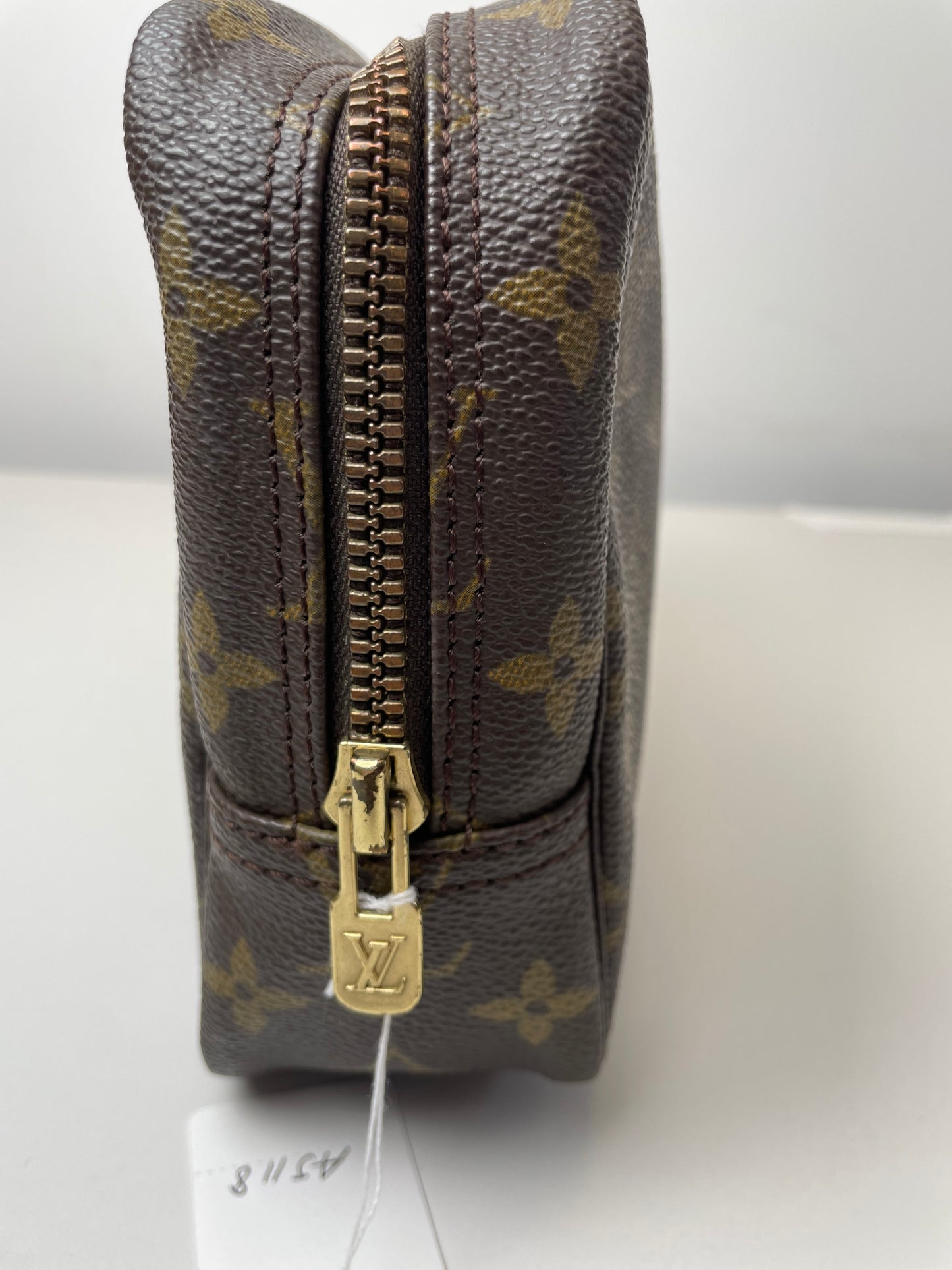 Pre-Owned Louis Vuitton Trousse Toilette 23 AJ118