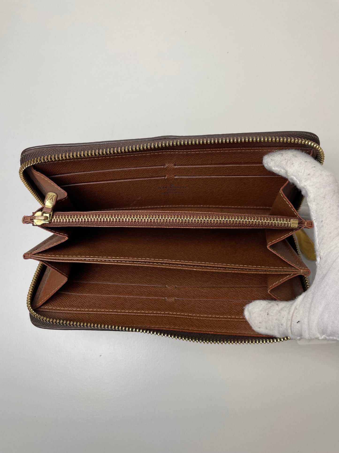 Pre-Owned Louis Vuitton Monogram Zippy Wallet AJ123
