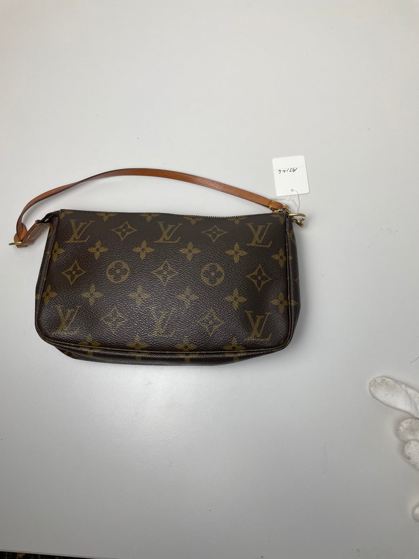 Pre-Owned Louis Vuitton Pochette Accessoires AJ126