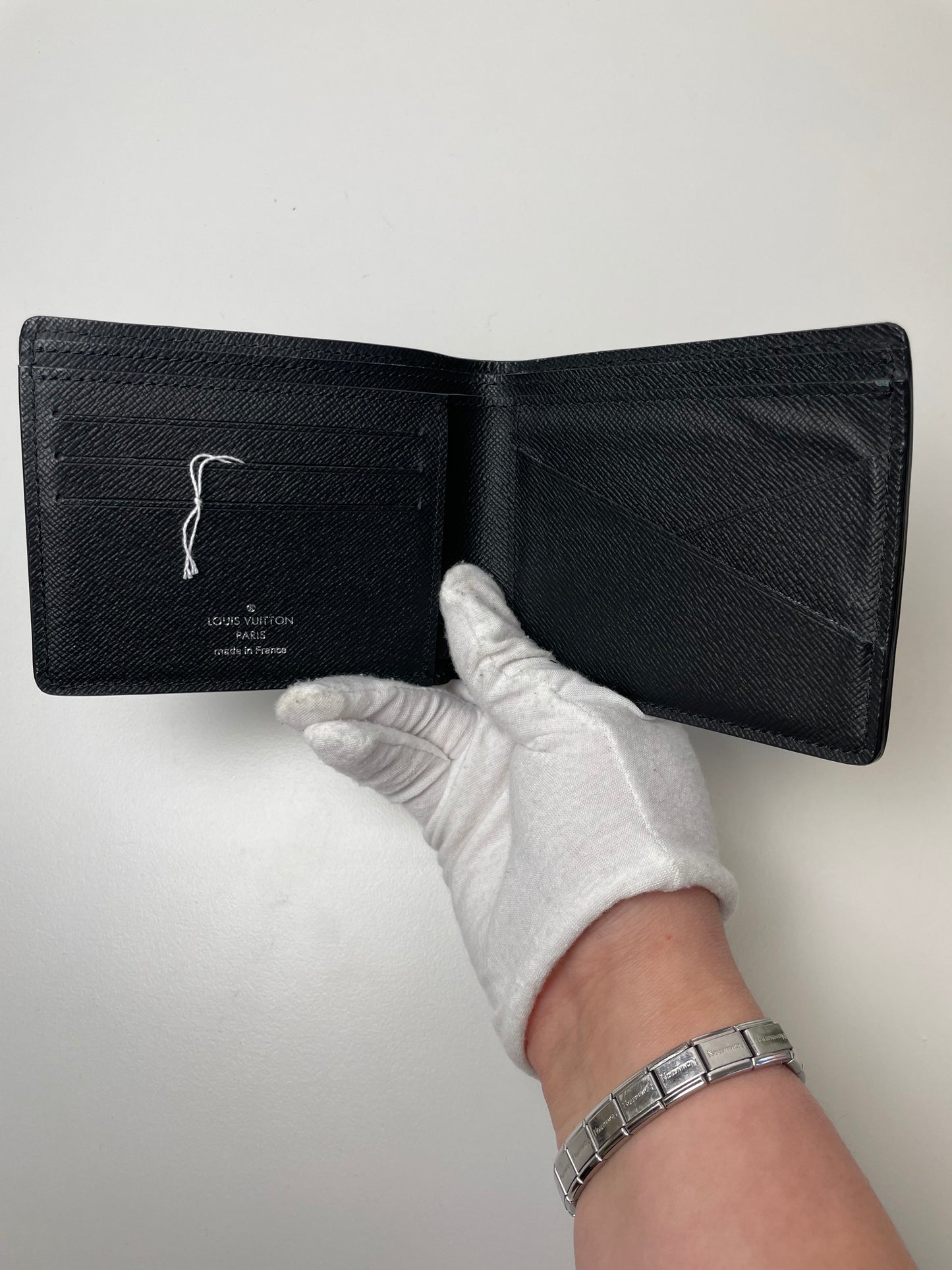 Pre-Owned Louis Vuitton Bifold Wallet Epi AJ143