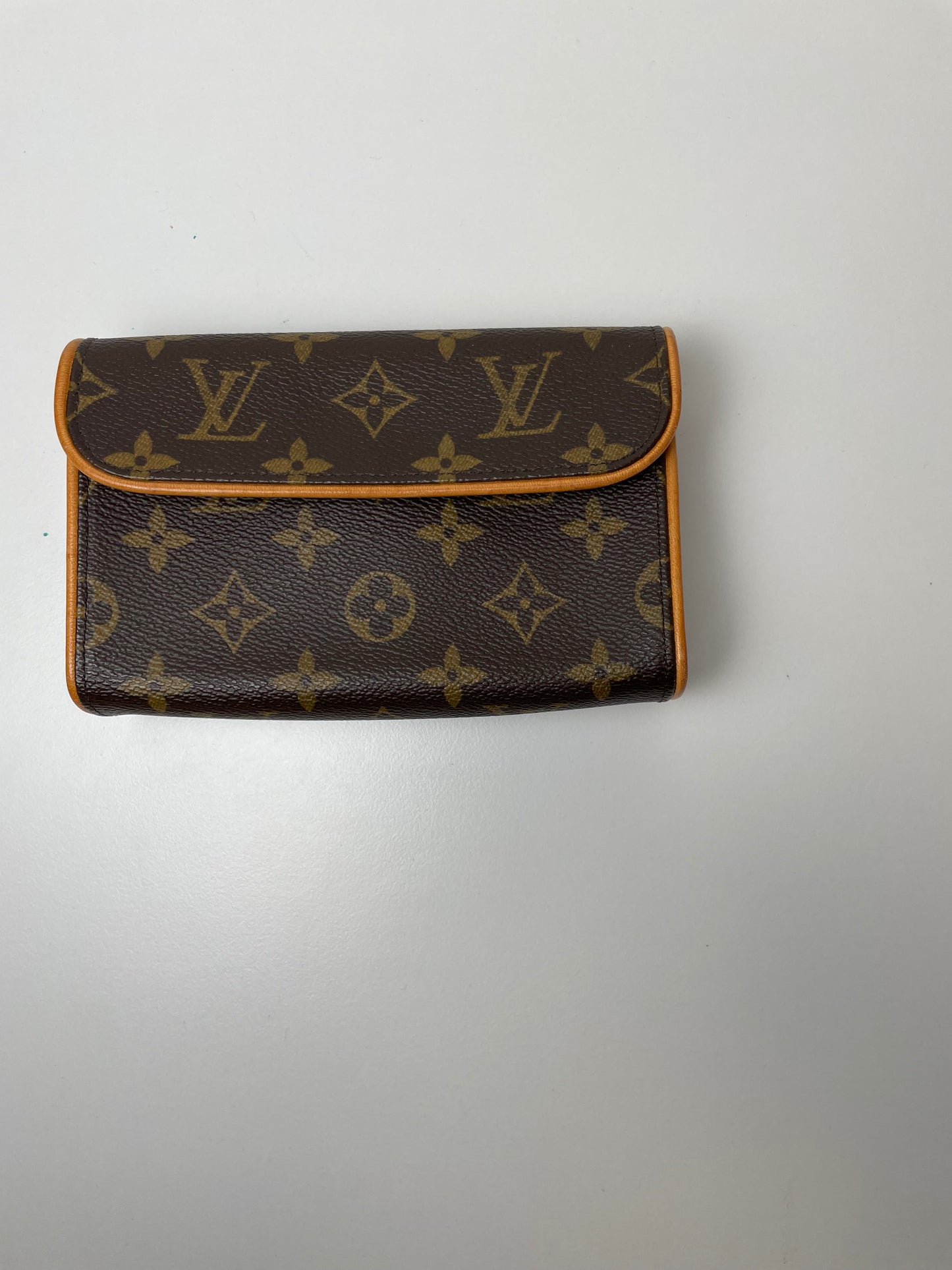 Pre-Owned Louis Vuitton Pochette Florentine XS AJ156