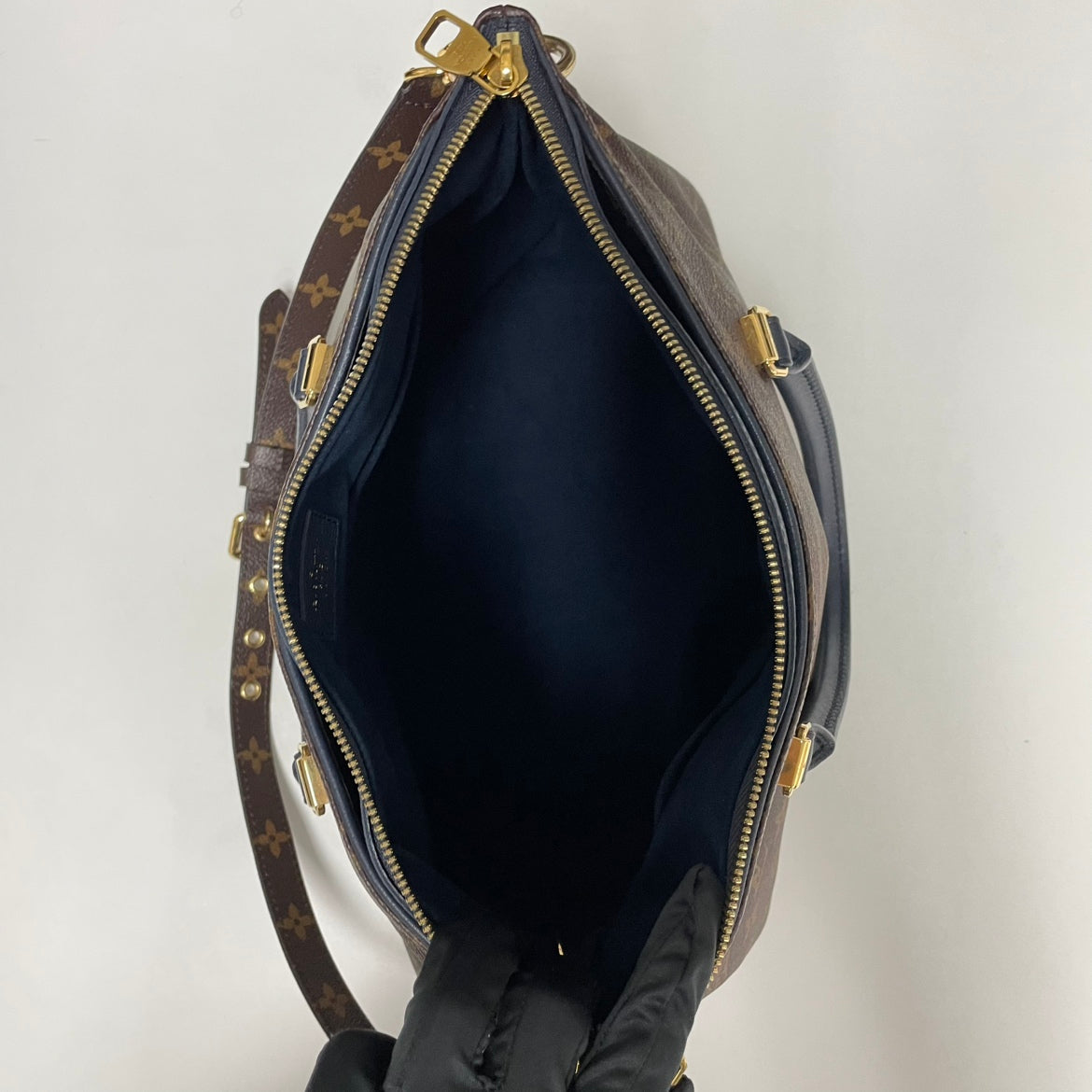 Louis Vuitton Full Marine PVC Monogram Canvas Palace MM Shoulder Bag M44042 (V1288224PC)