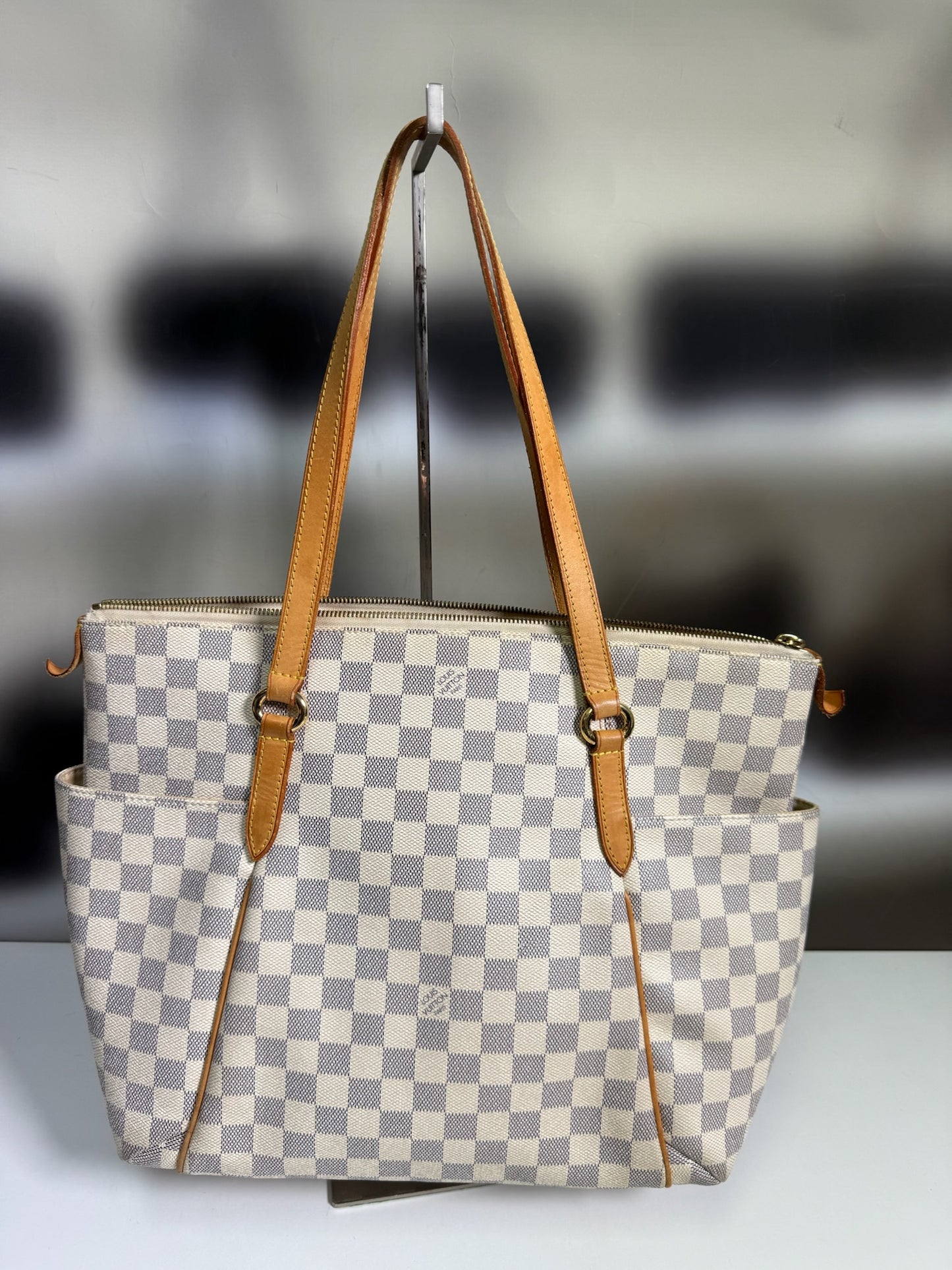 Louis Vuitton Damier Azur Totally MM