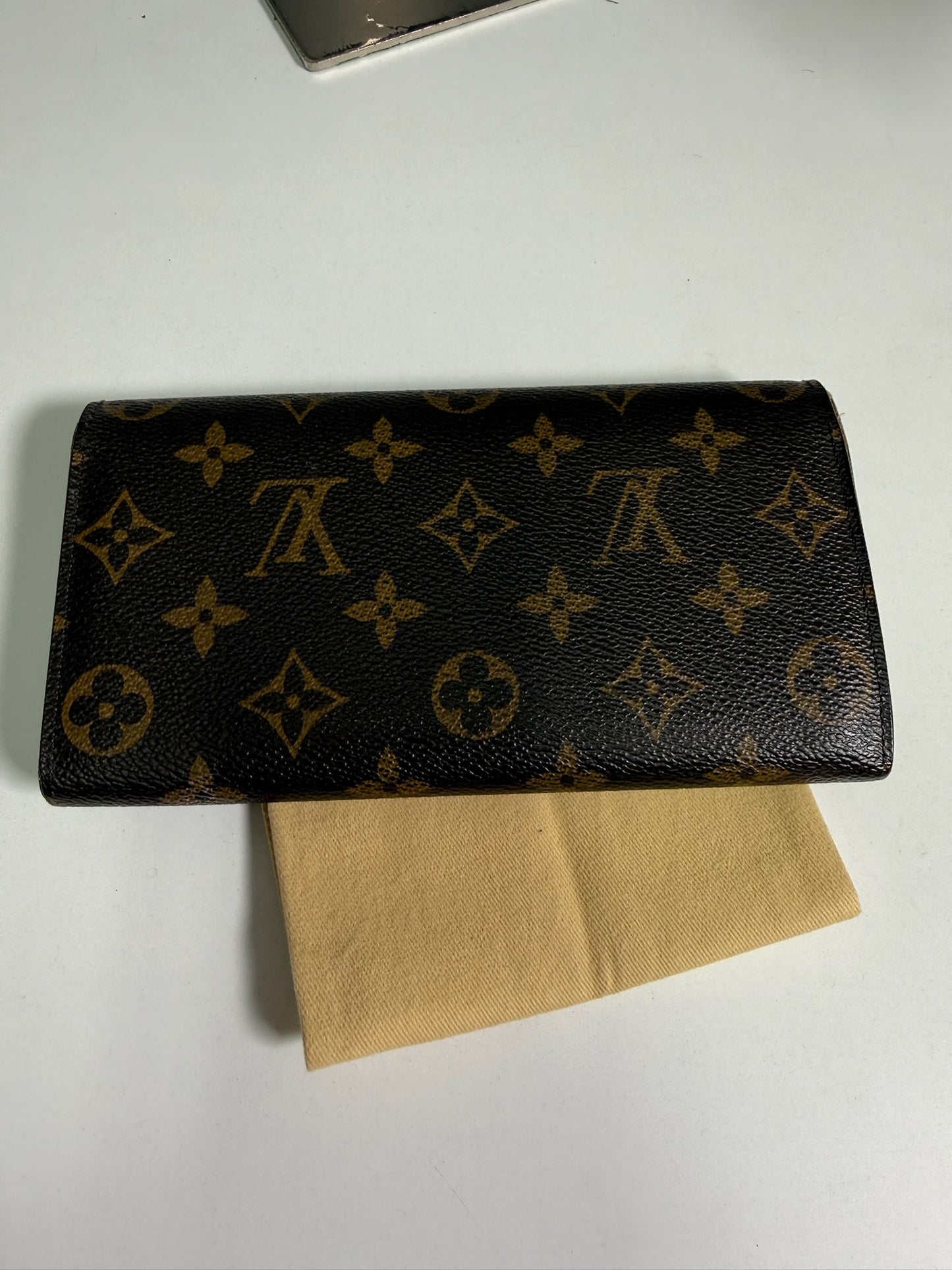 Louis Vuitton Monogram Sarah Wallet