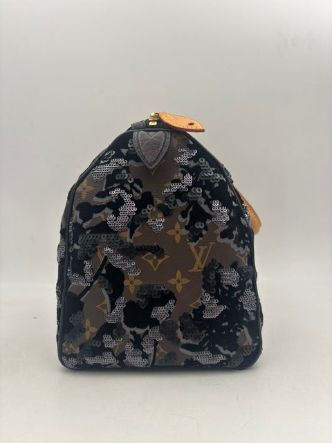 Louis Vuitton Speedy 30 Fleur de Jais, side view