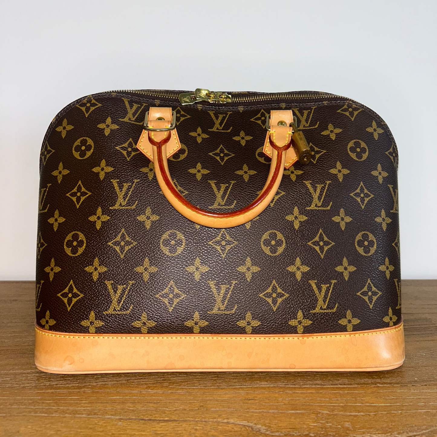 Louis Vuitton Alma PM Monogram Handbag (GEN011)