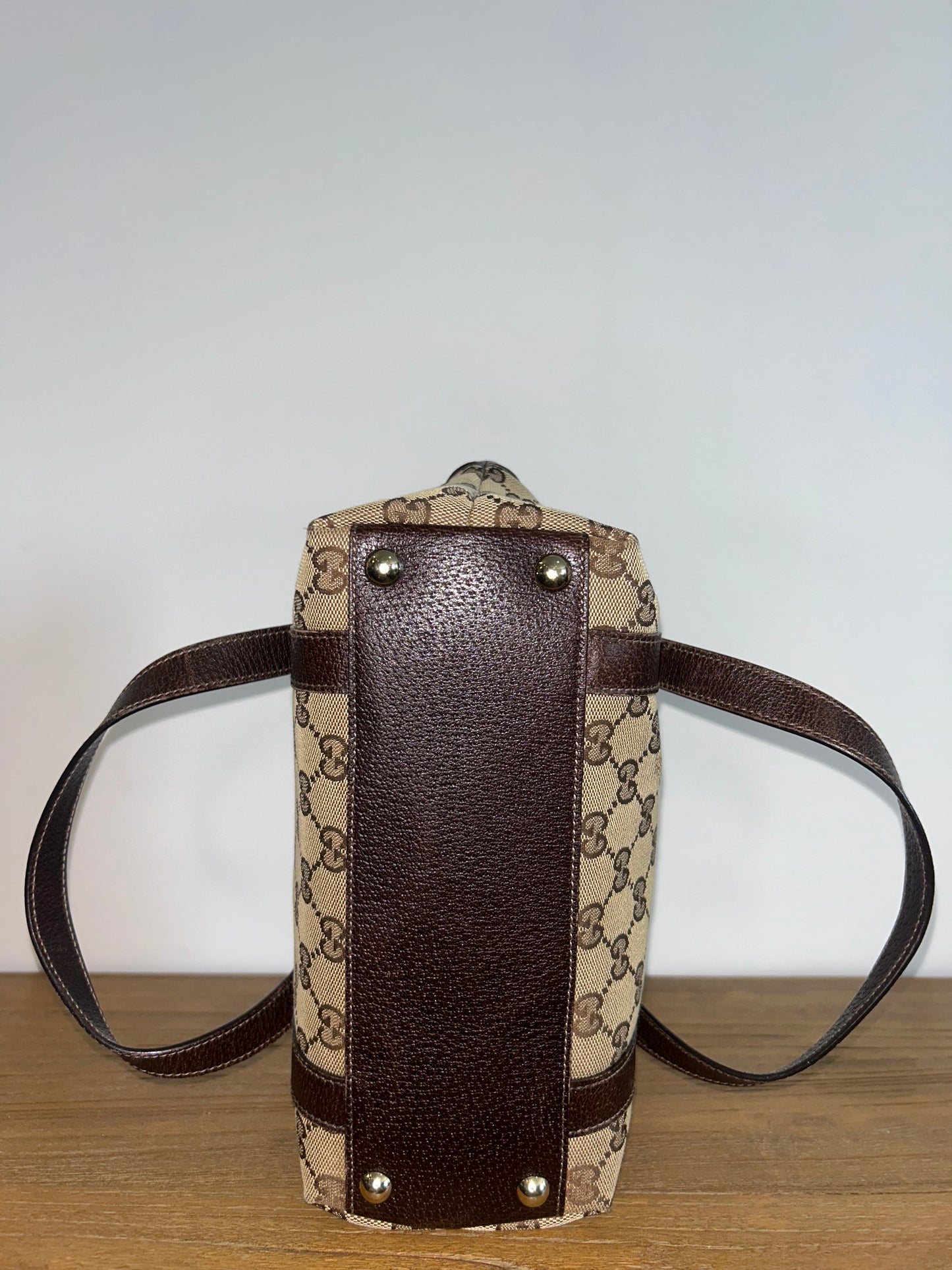 Gucci Abbey Supreme Handbag (GEN010)