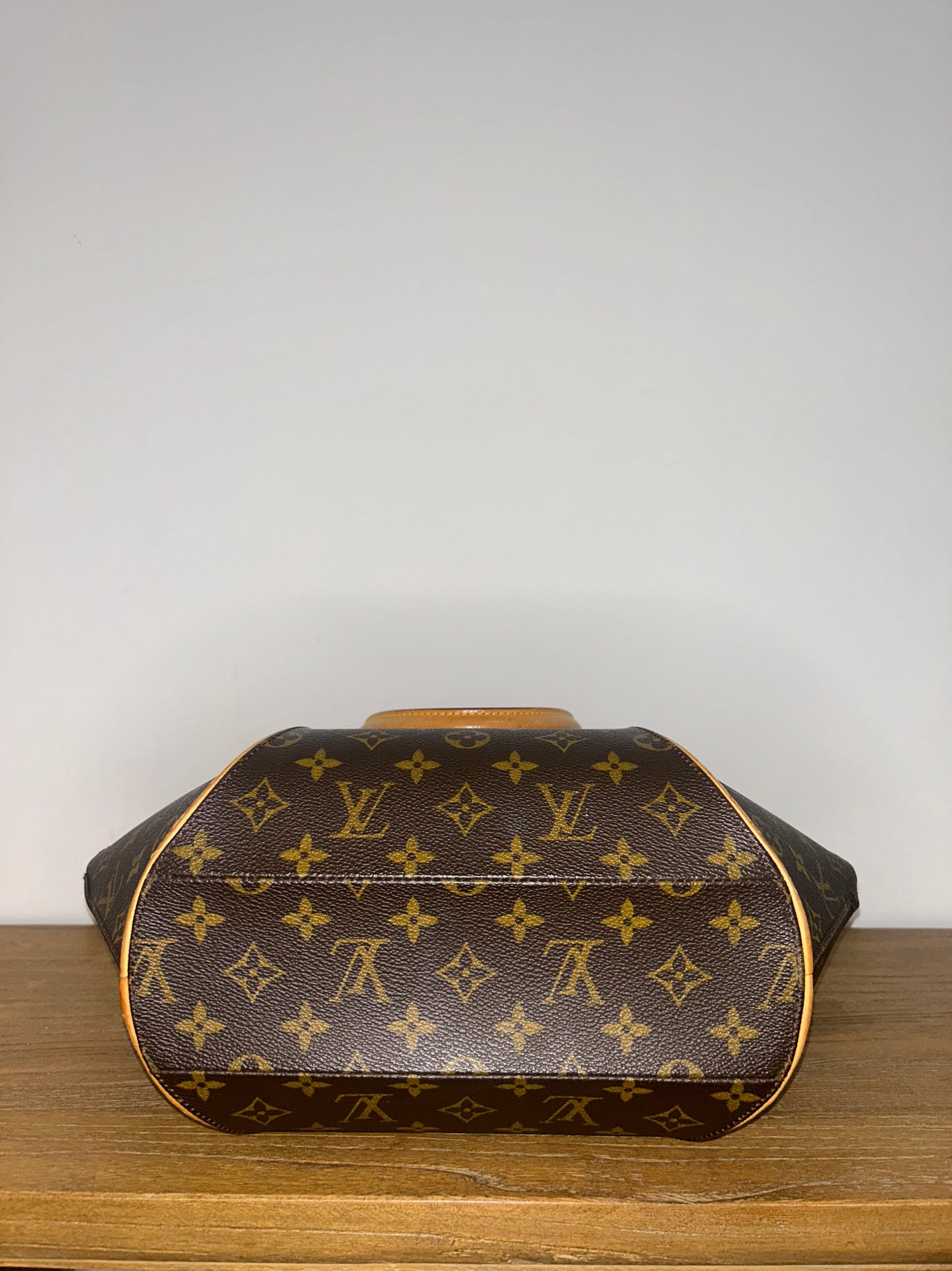 Louis Vuitton Ellipse Monogram MM (GEN009)