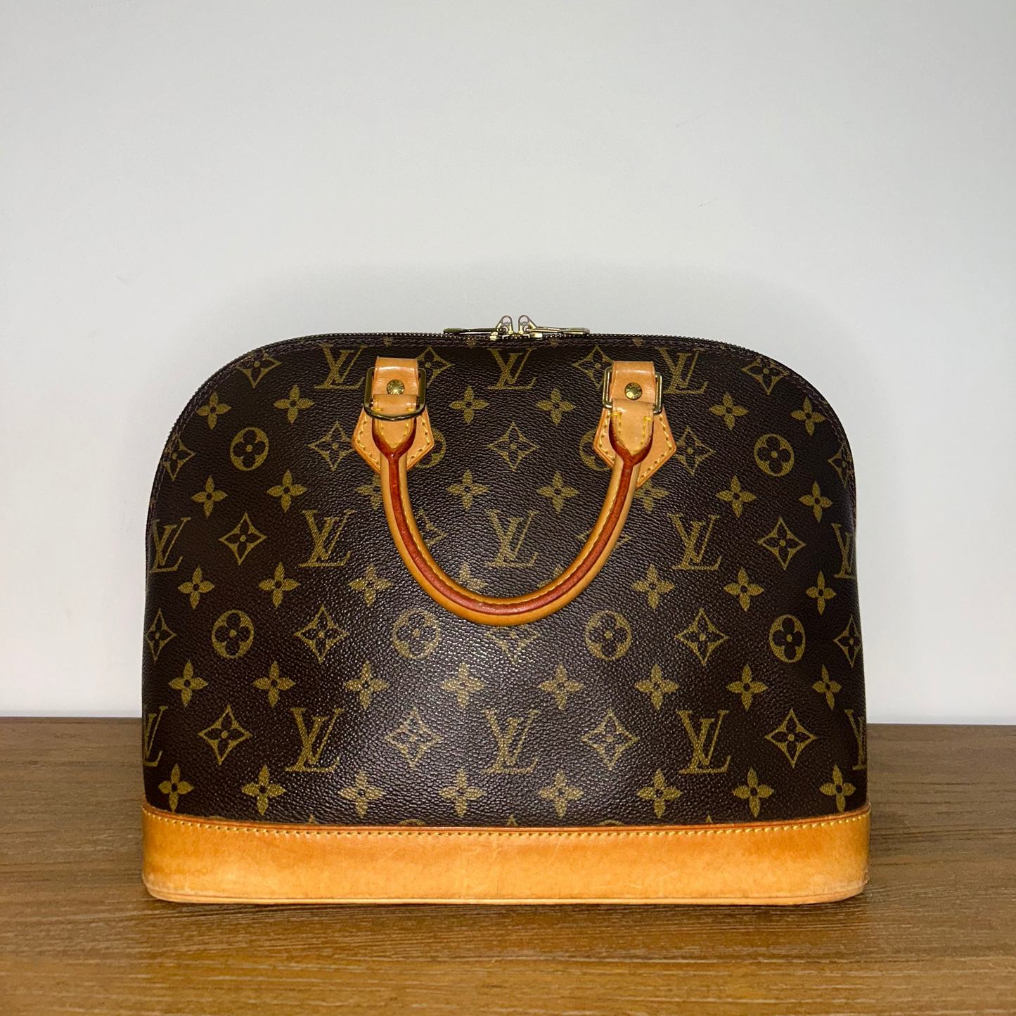 Louis Vuitton Alma PM Monogram Handbag (GEN012)