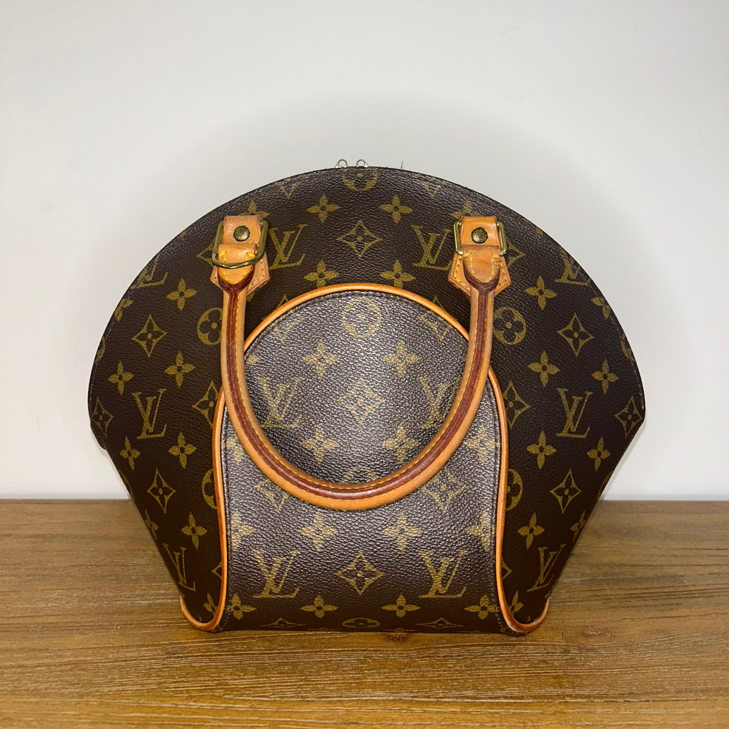 Louis Vuitton Ellipse PM Monogram Handbag (GEN006)