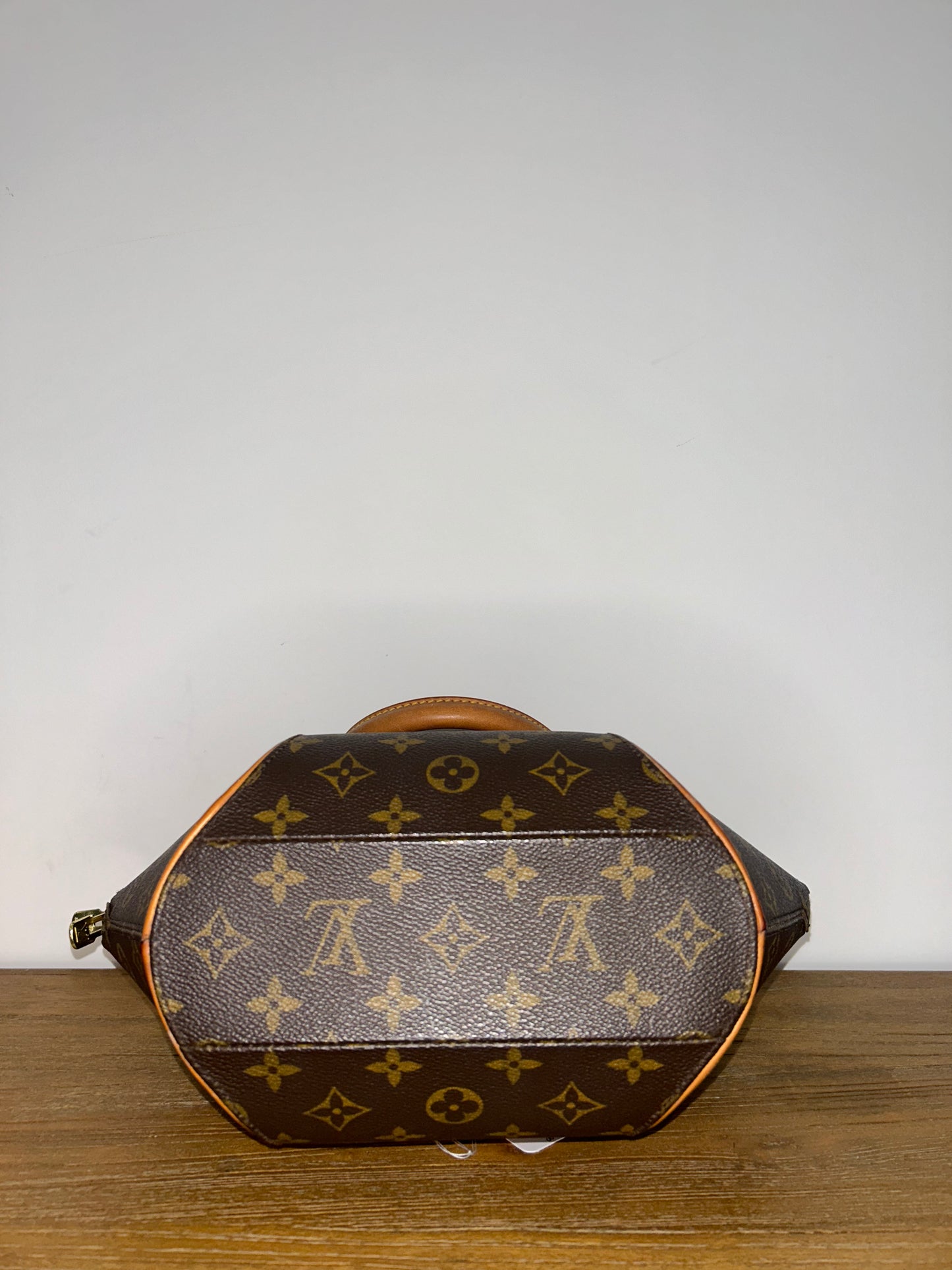 Louis Vuitton Ellipse PM Monogram Handbag (GEN006)
