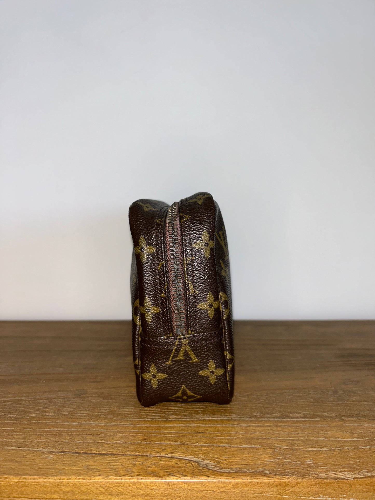 Louis Vuitton Monogram Trousse Toilette 23 EC-0358(1)
