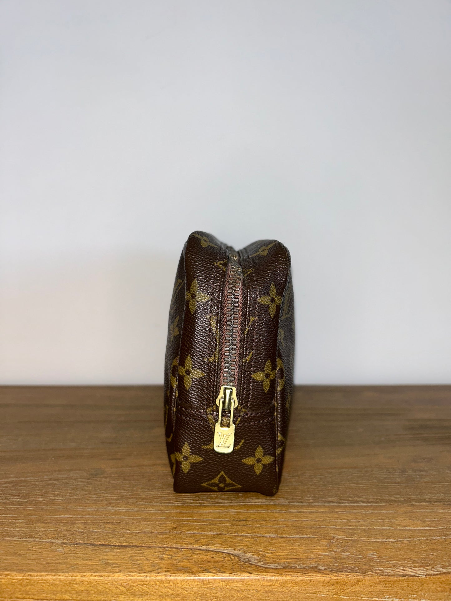 Louis Vuitton Monogram Trousse Toilette 23 EC-0358(1)