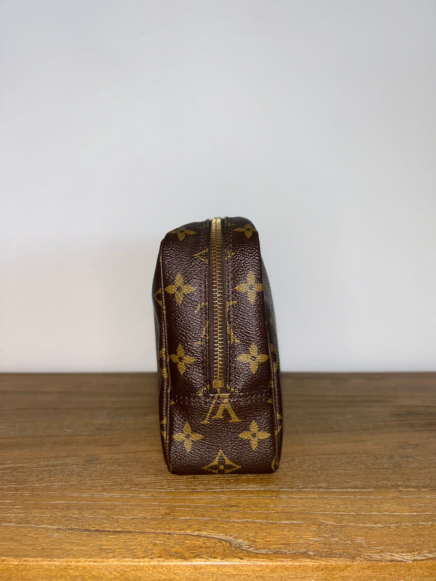 Louis Vuitton Trousse Toilette 23 EC-0166(2)