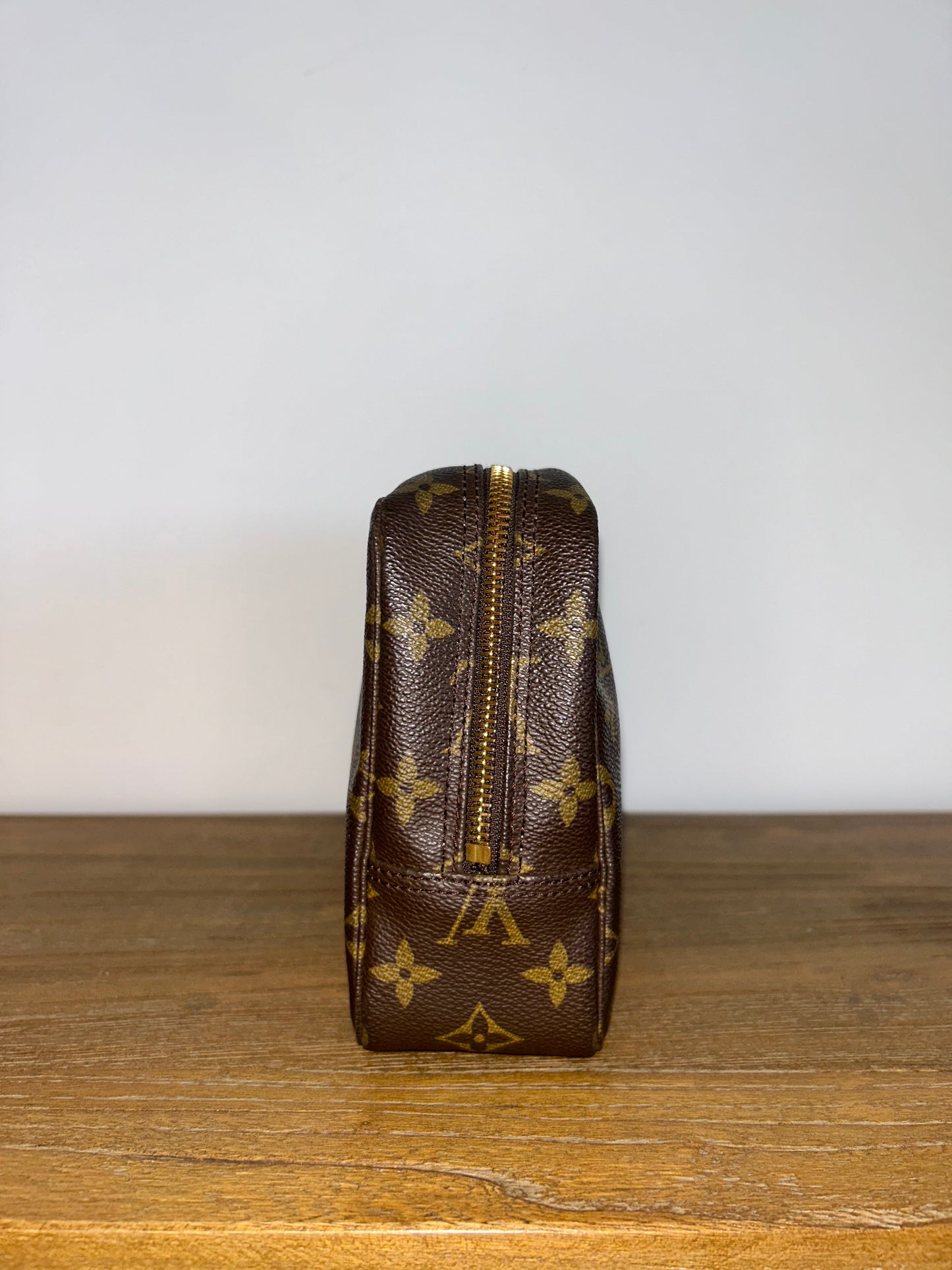 Louis Vuitton Trousse Toilette 23 EC-0325(4)