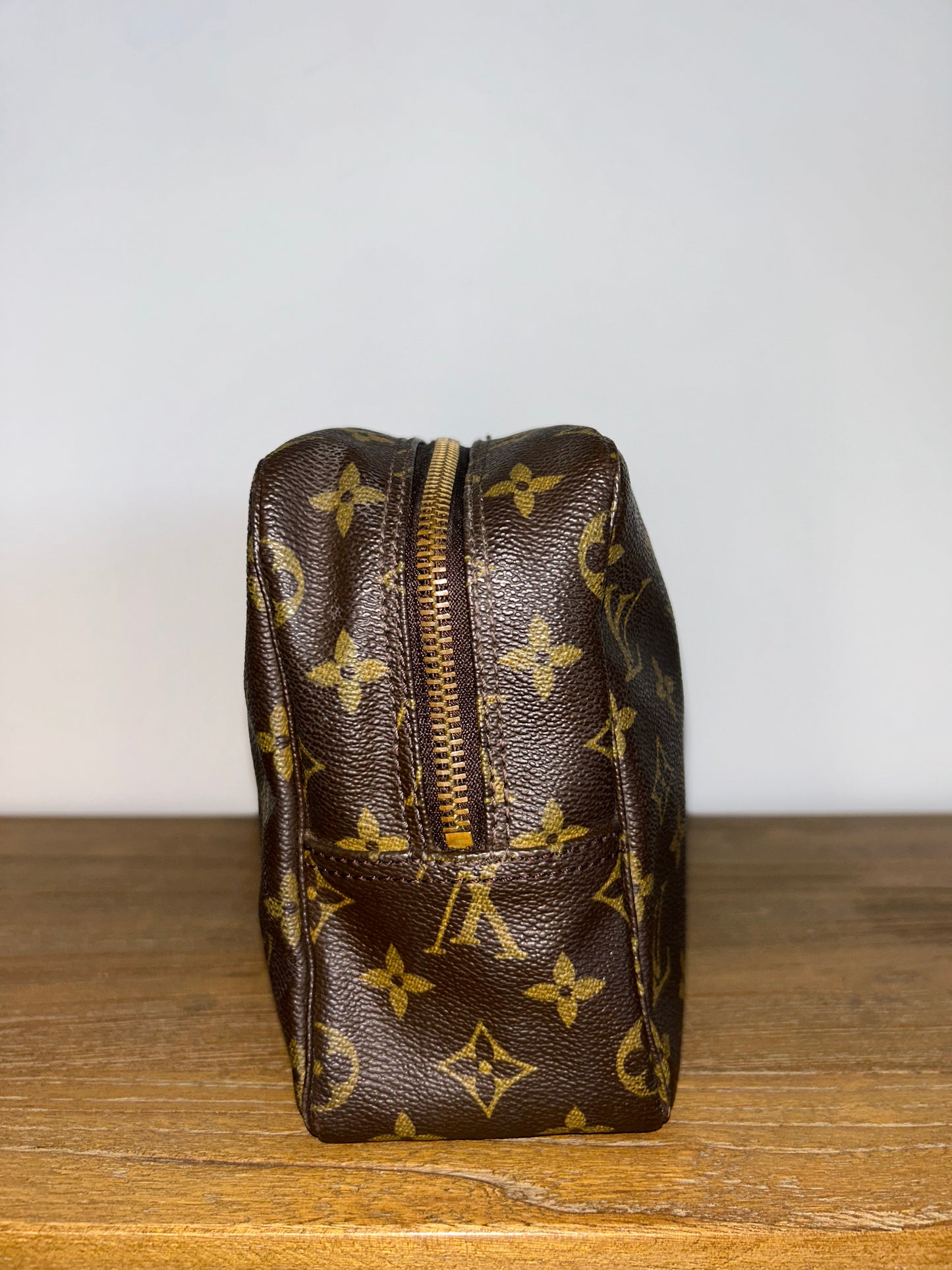 Louis Vuitton Trousse Toilette 28 EC-0154(5)
