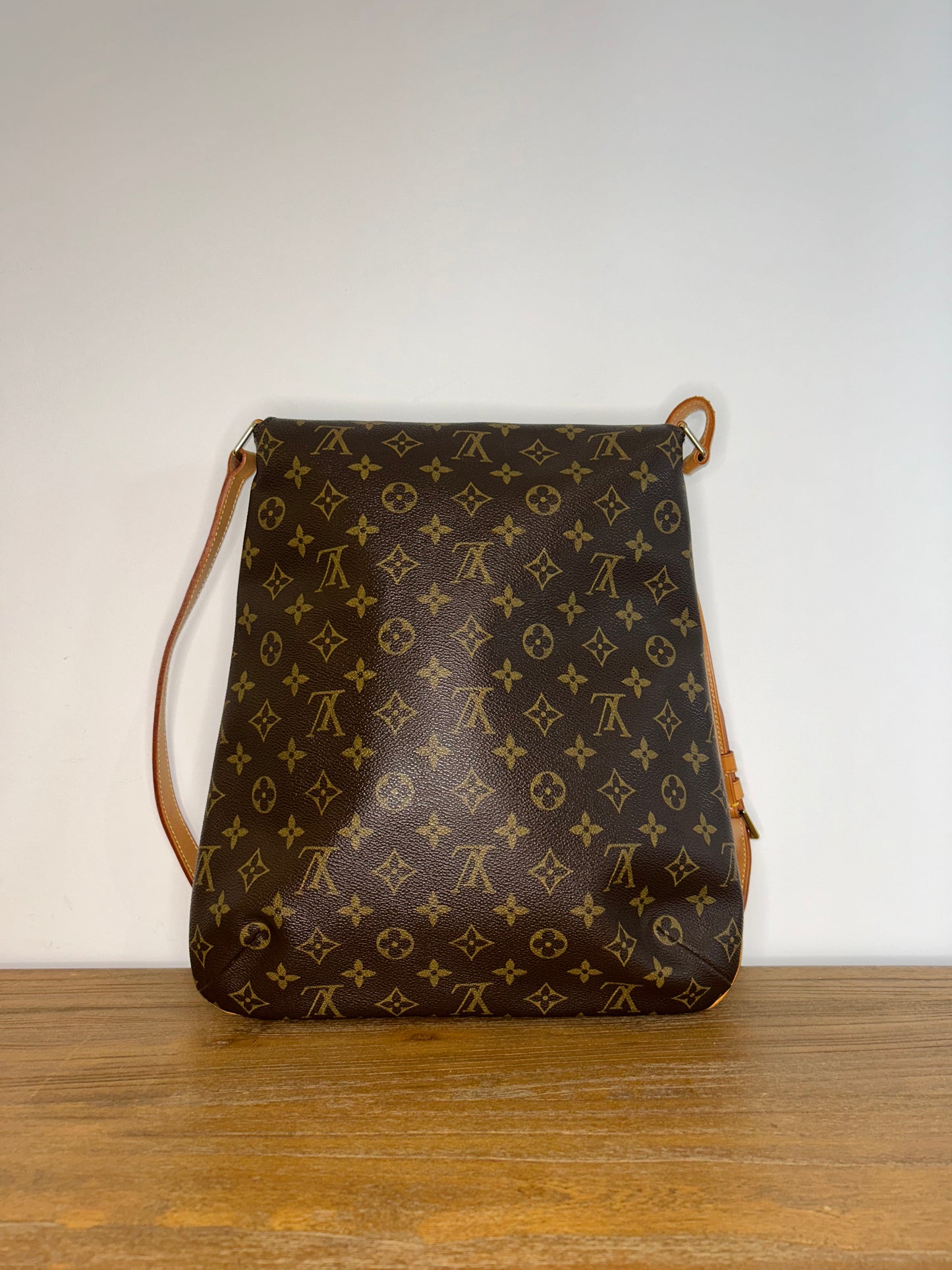 Pre-Owned Louis Vuitton Musette Salsa