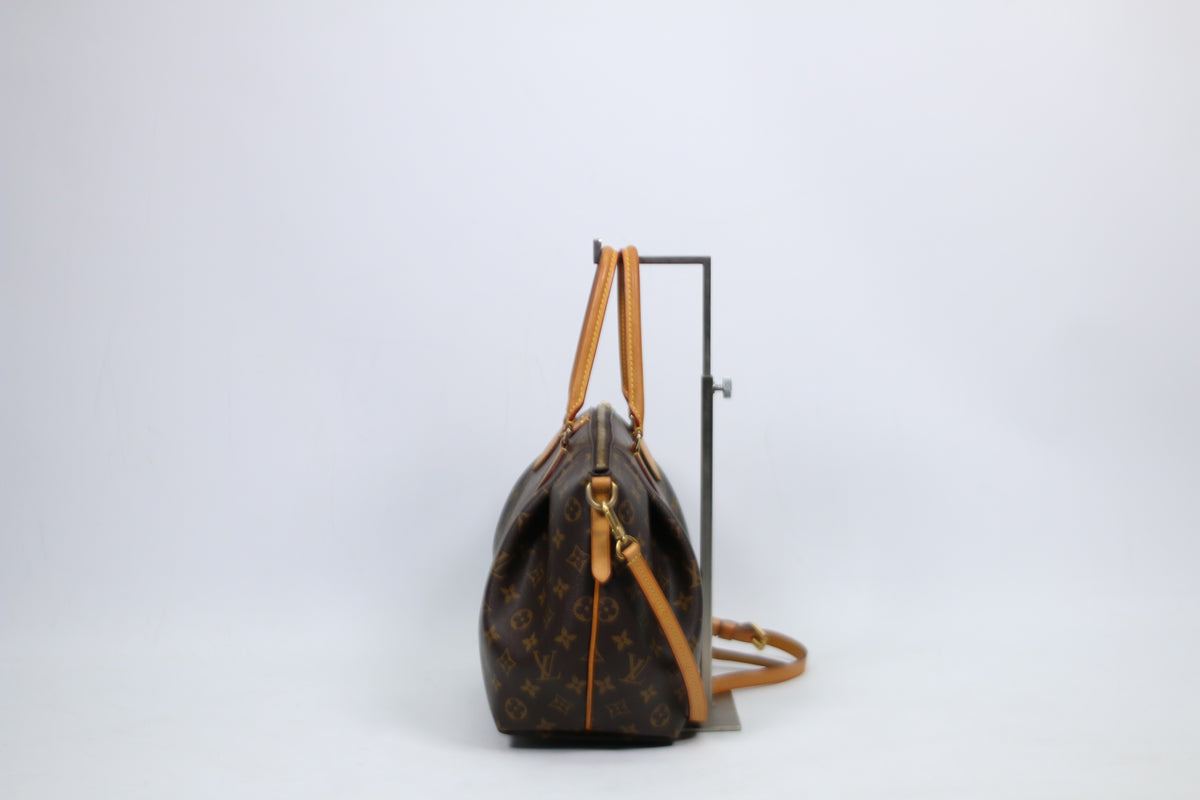 Louis Vuitton Turenne MM in Monogram