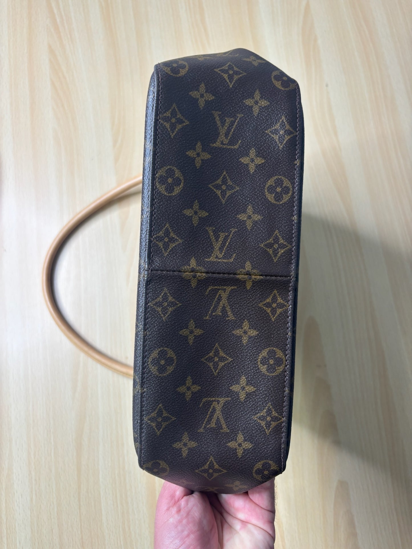 Louis Vuitton Looping GM K6
