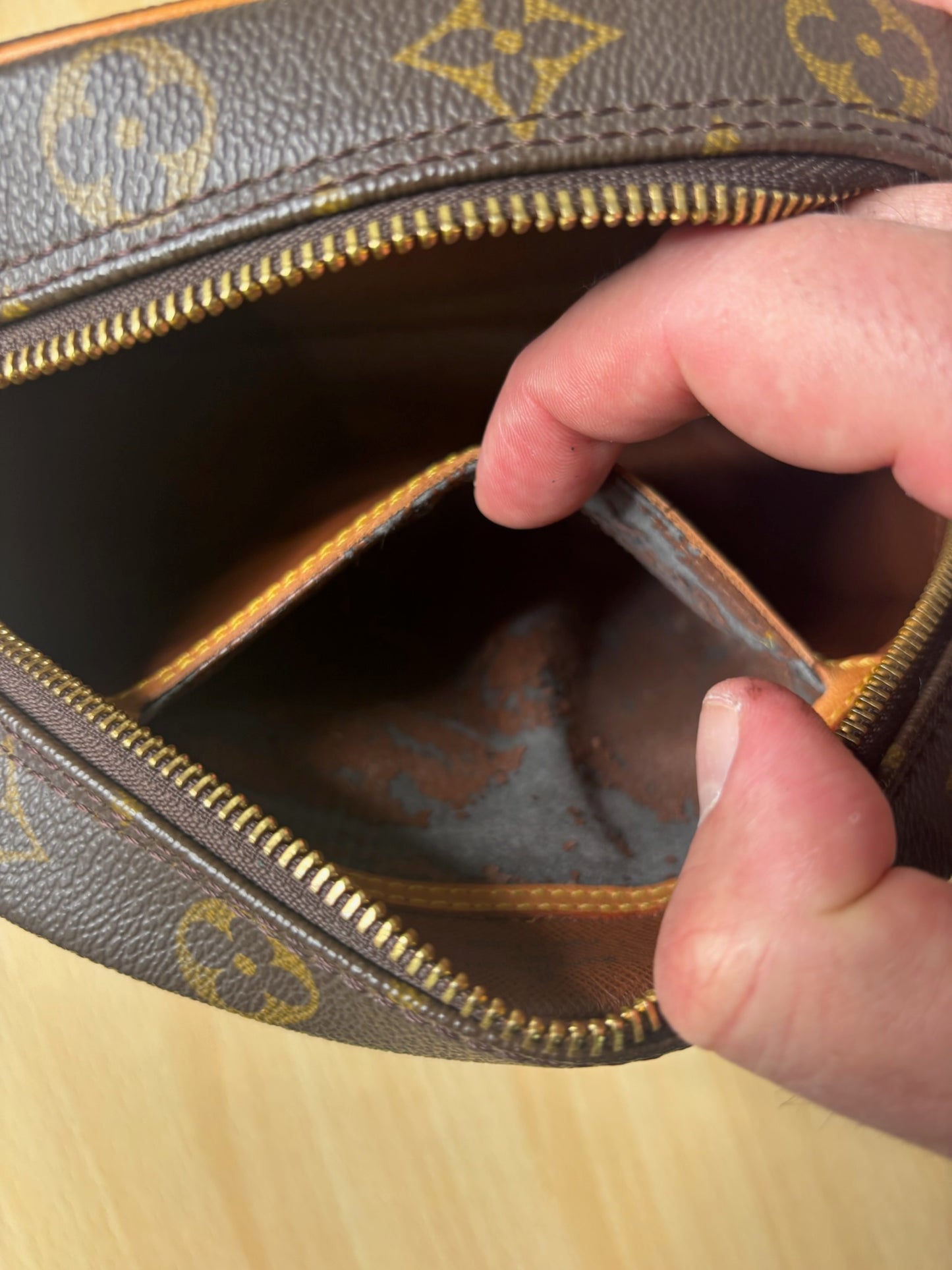 Louis Vuitton Monogram Blois K11