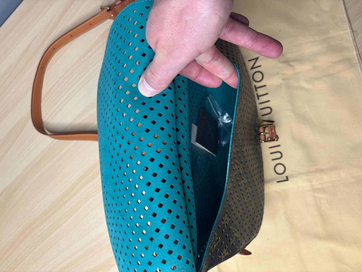Louis Vuitton Flore Saumur 30 Handbag K17
