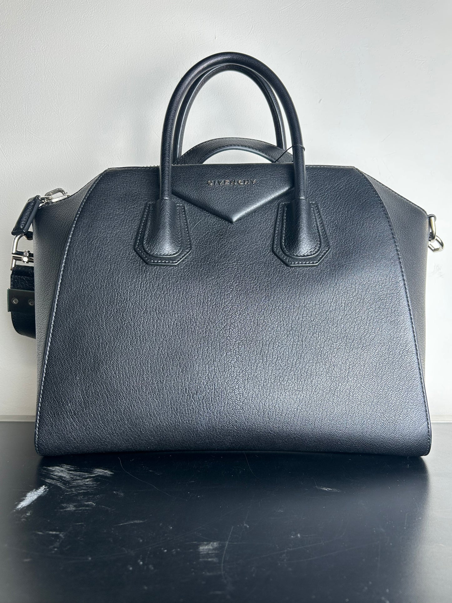 Givenchy Antigona medium handbag