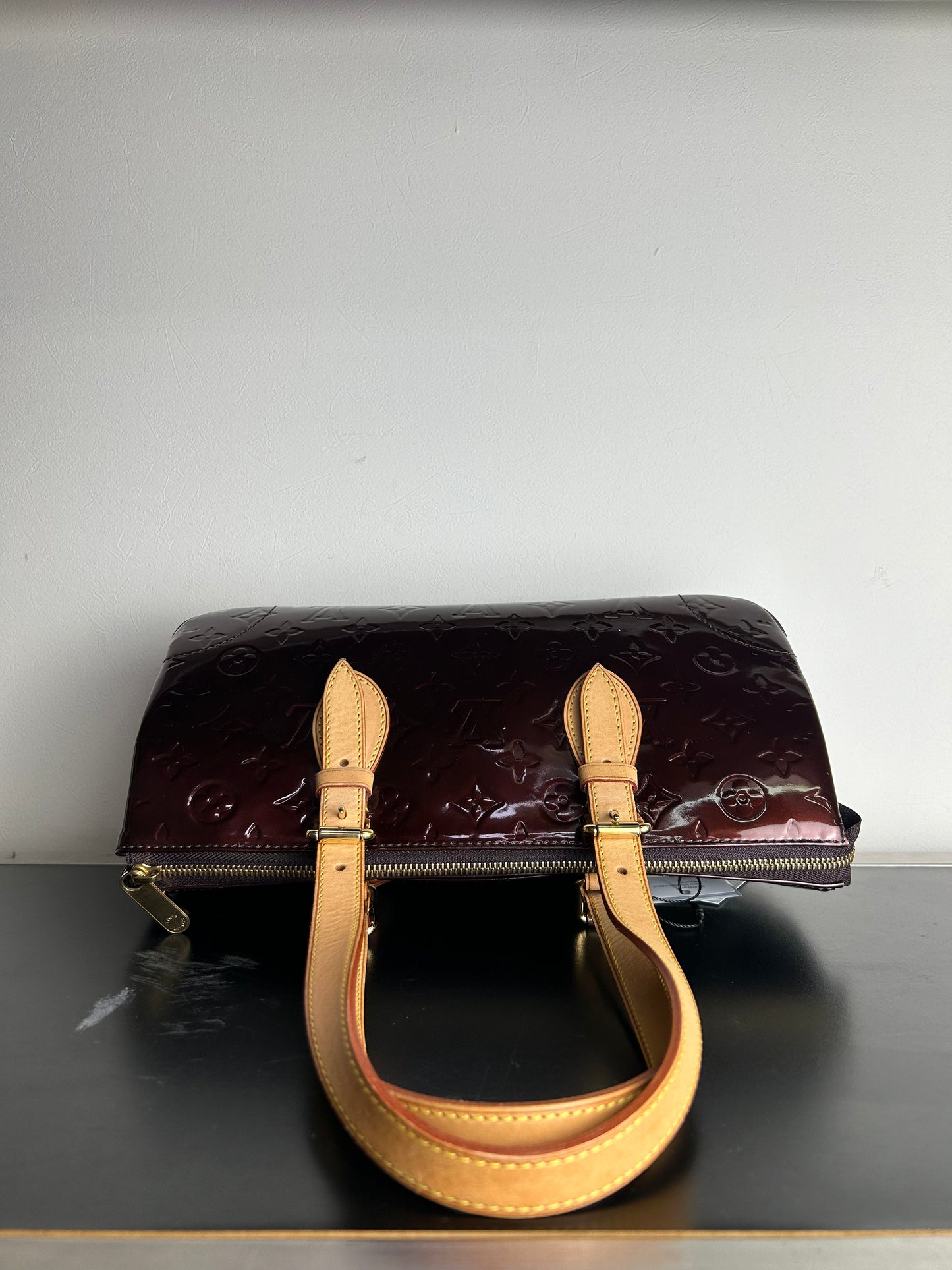 Louis Vuitton Monogram Vernis Reade shoulder bag