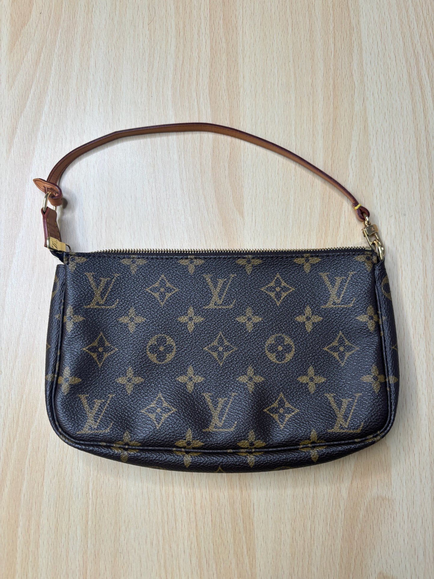 Louis Vuitton Pochette Accessoires Monogram K27