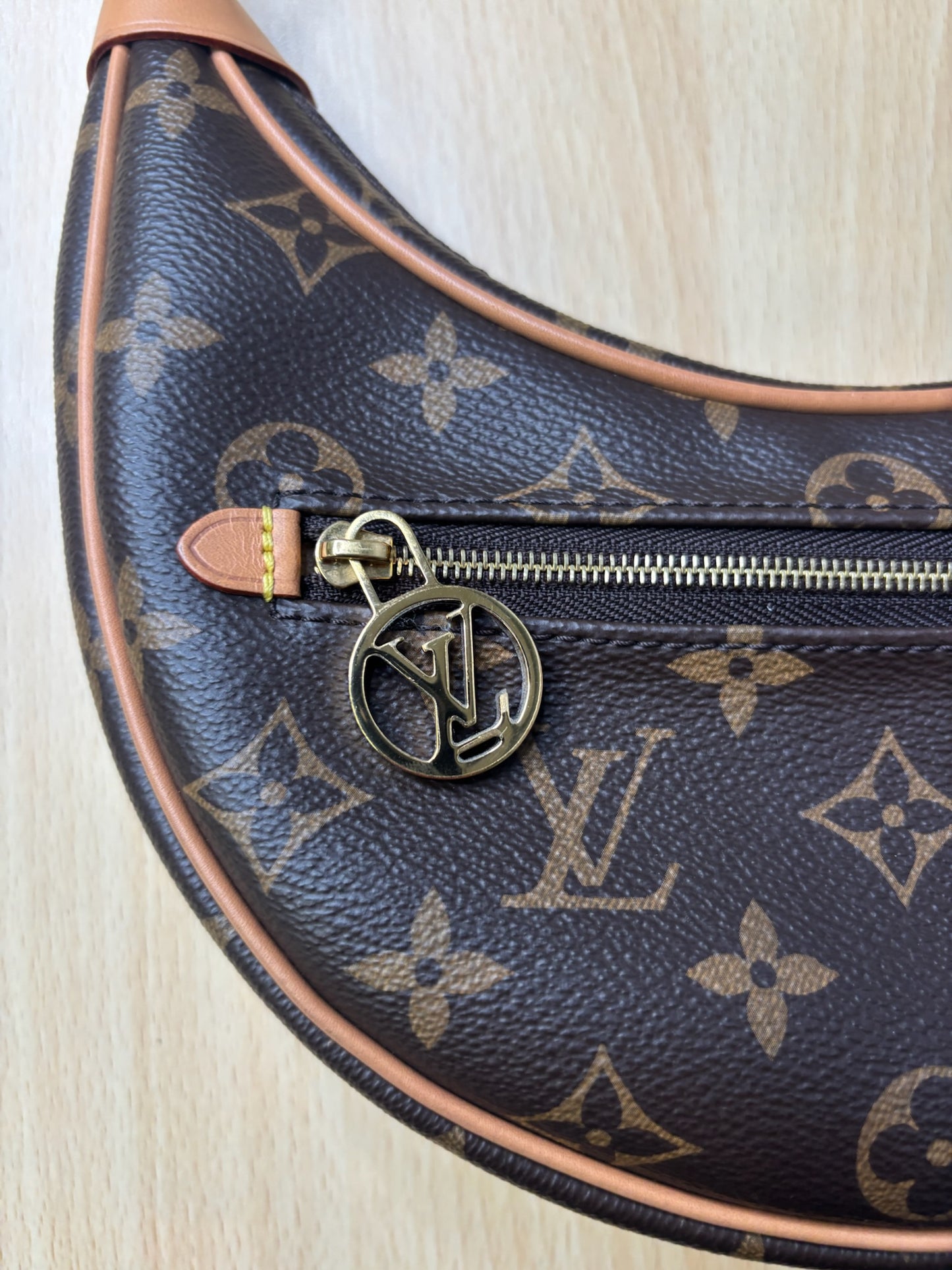 Louis Vuitton Loop PM K29