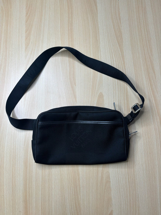 Louis Vuitton Damier Geant Acrobat K38