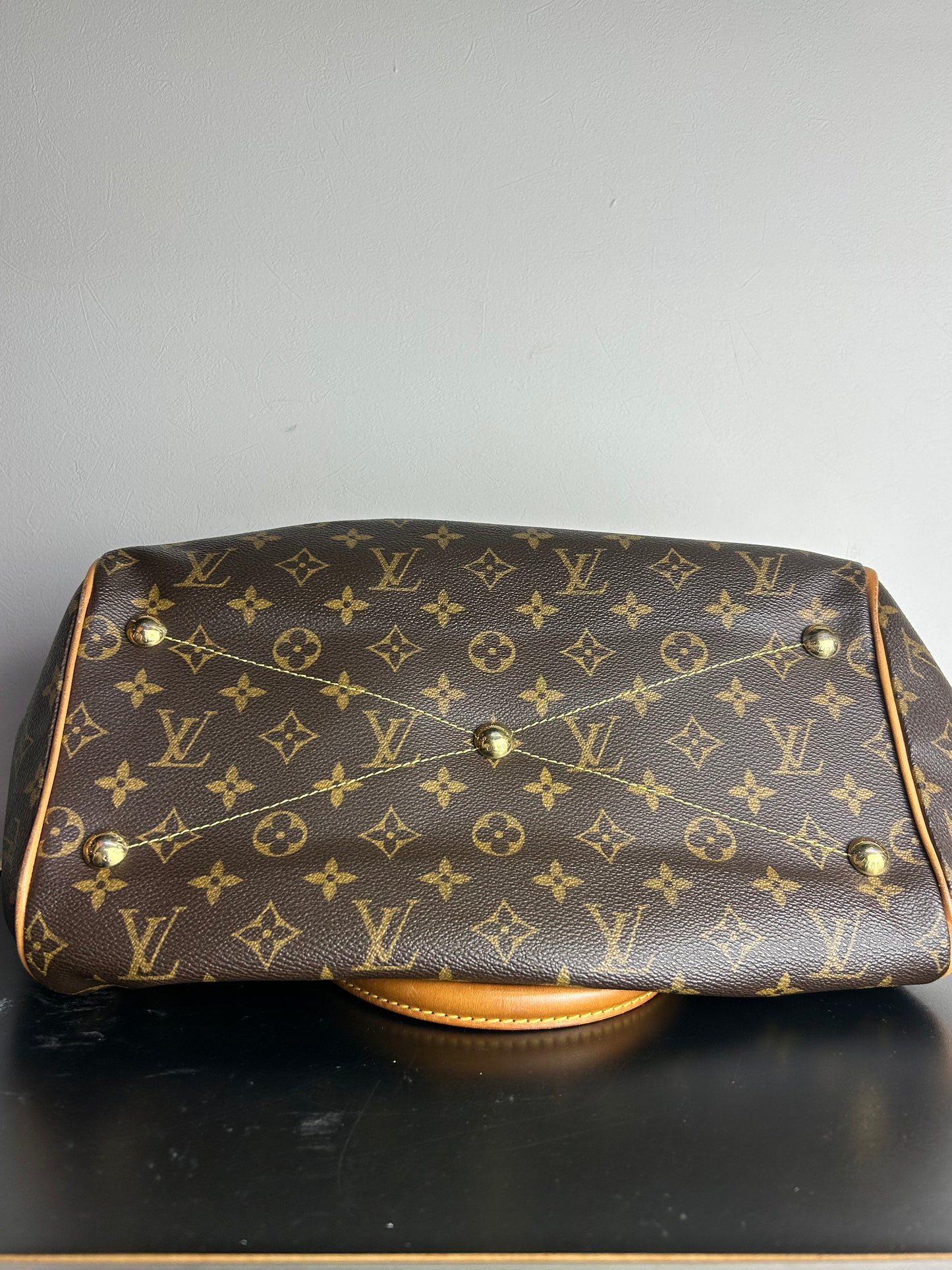 Louis Vuitton Monogram Tivoli GM shoulder bag