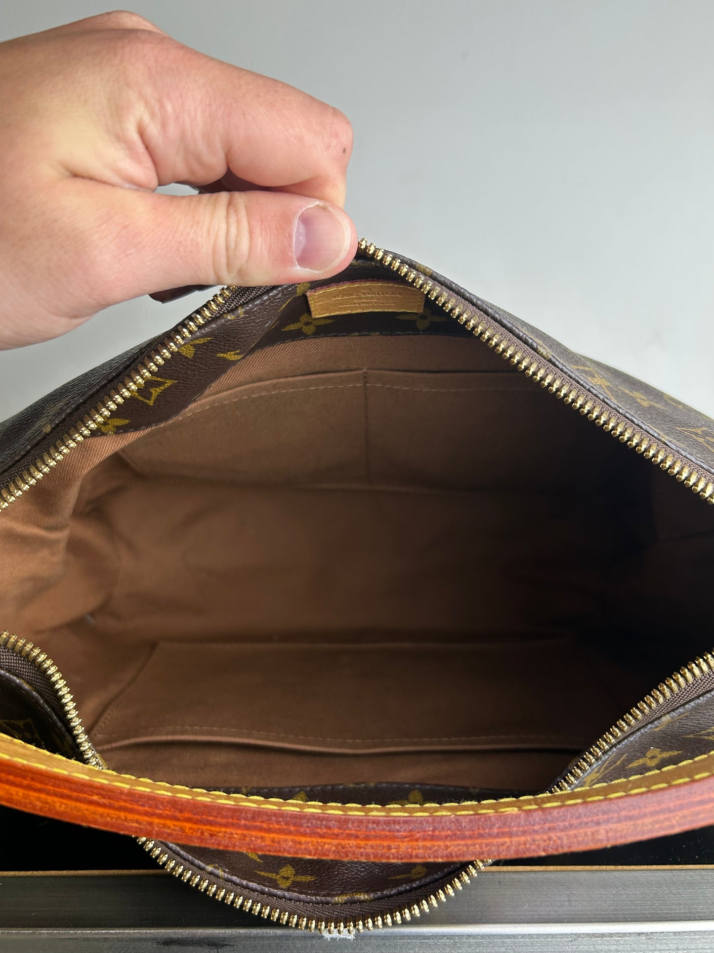 Louis Vuitton Monogram Sully MM