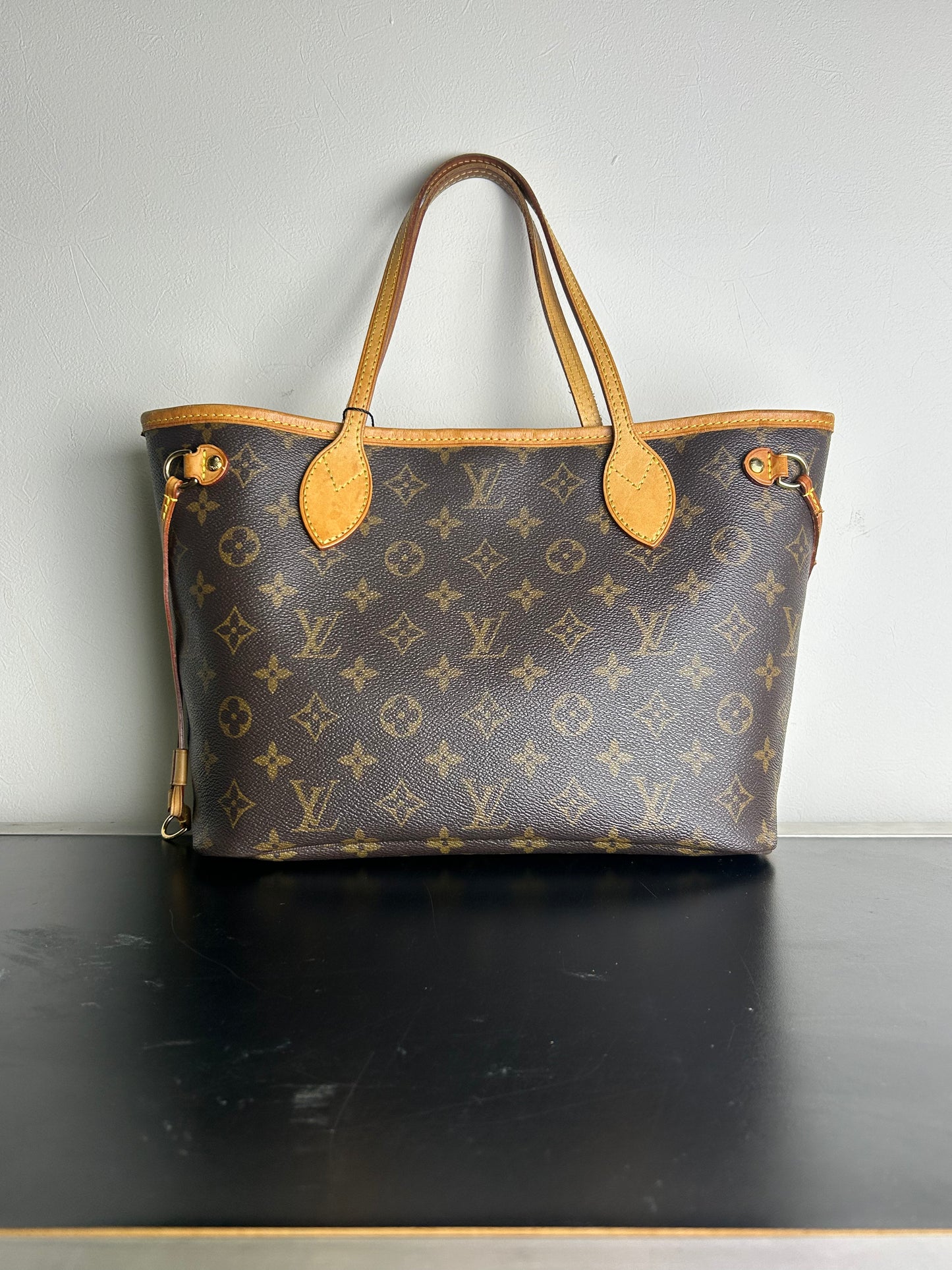 Louis Vuitton Monogram Neverfull PM tote bag