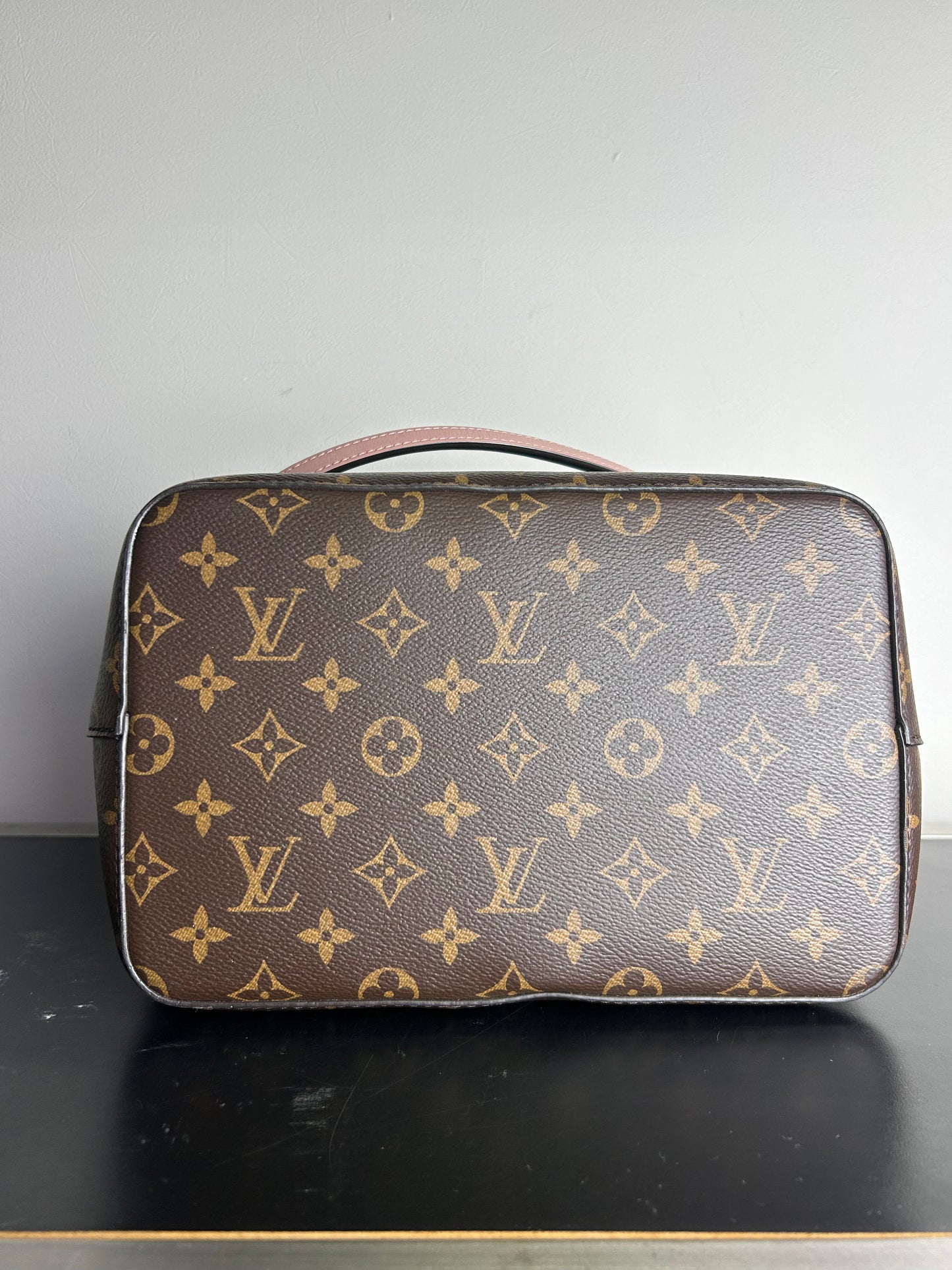 Louis Vuitton Monogram NéoNoé MM tote bag