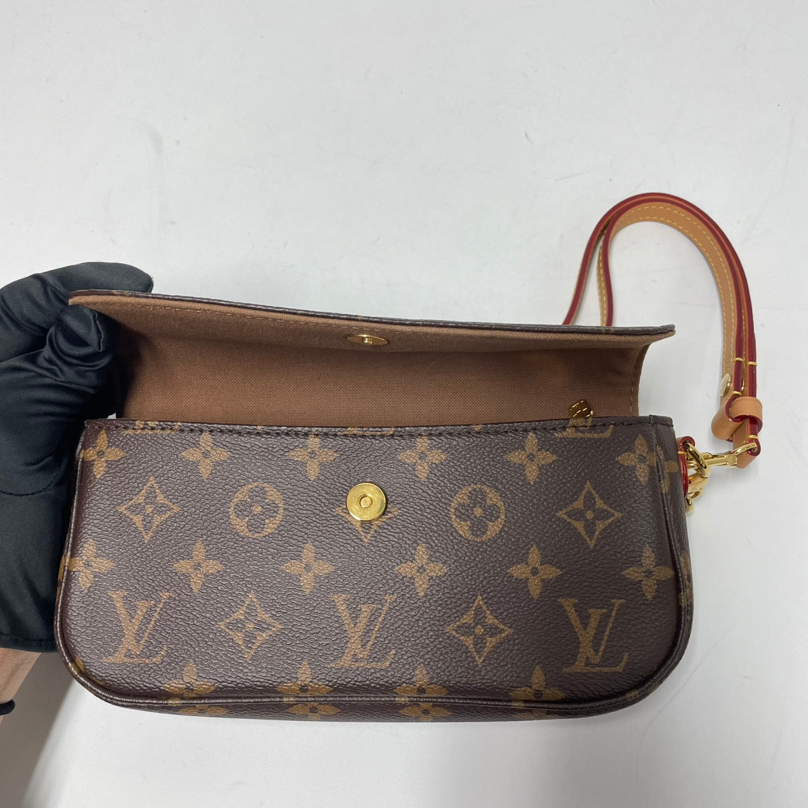 Louis Vuitton Brown PVC Monogram Wallet On Chain Ivy ONE Shoulder Bag M81911 (V012140421H)
