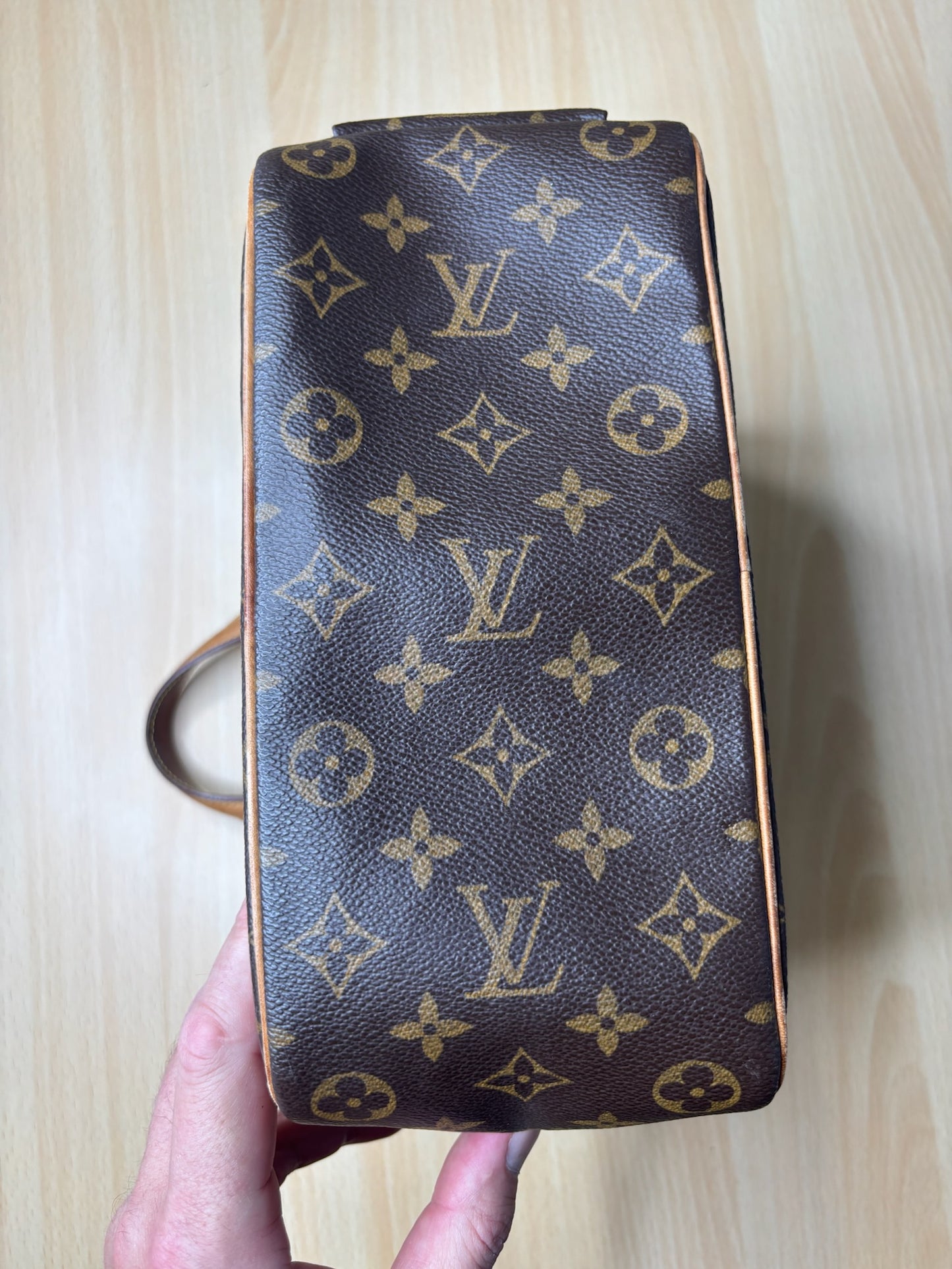 Louis Vuitton Excentri-Cite Monogram Canvas Bag K61
