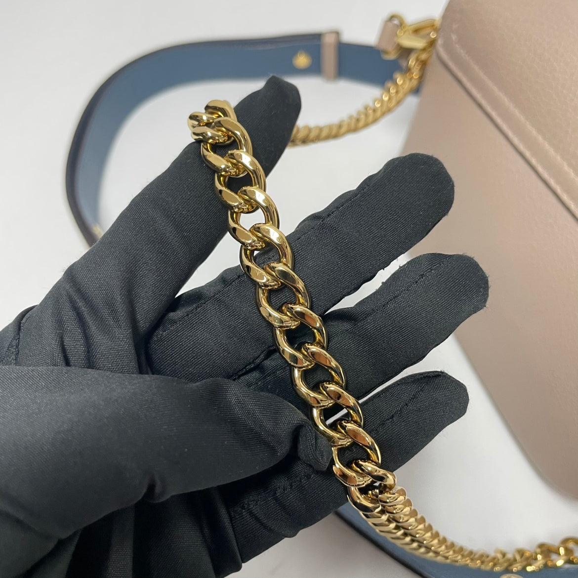 Louis Vuitton Greige Leather Lockme Tender ONE Crossbody Bag M58554 (V12134421HC)