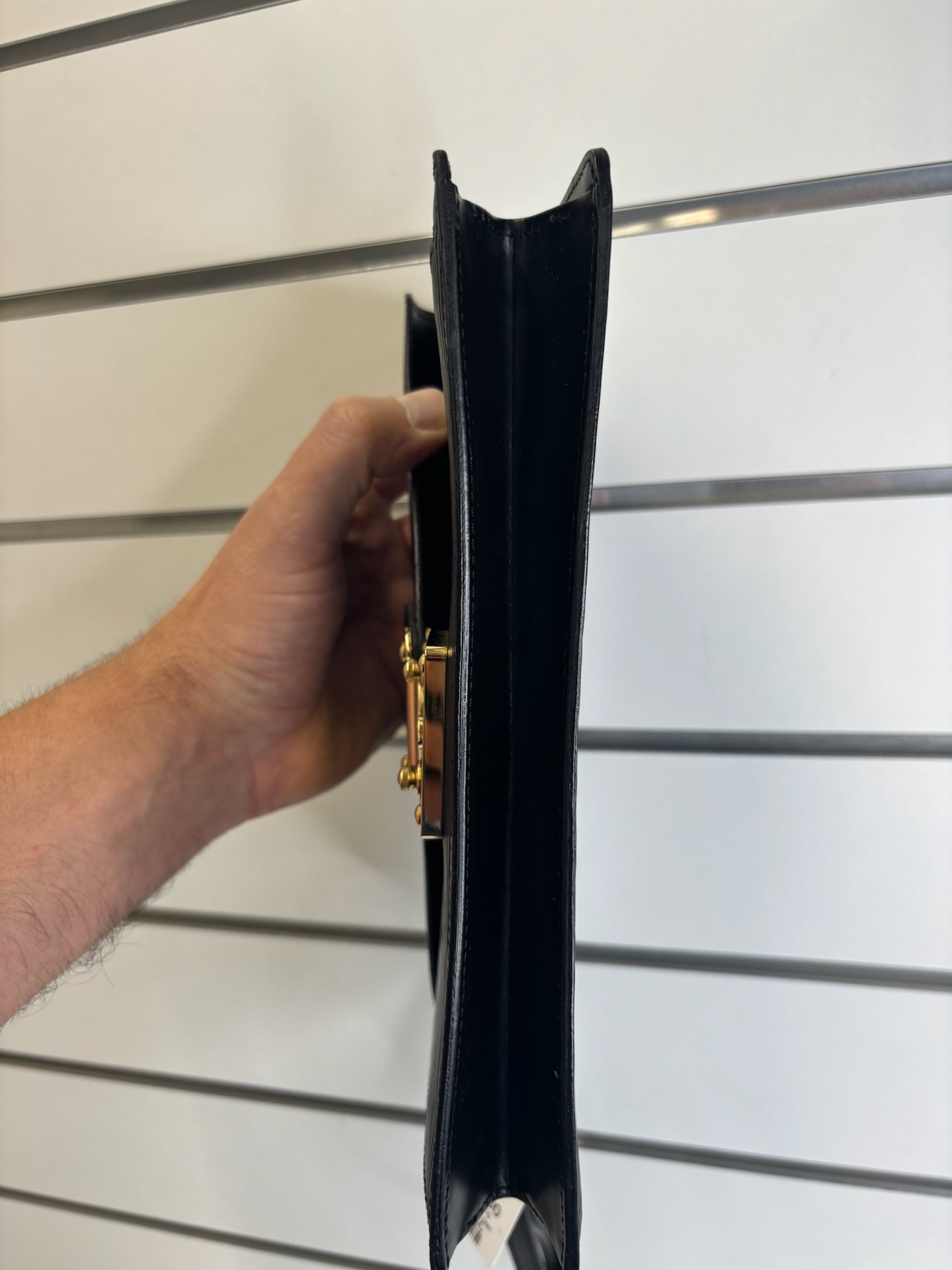 Louis Vuitton Pochette Sellier Dragonne Epi Clutch Noir K71
