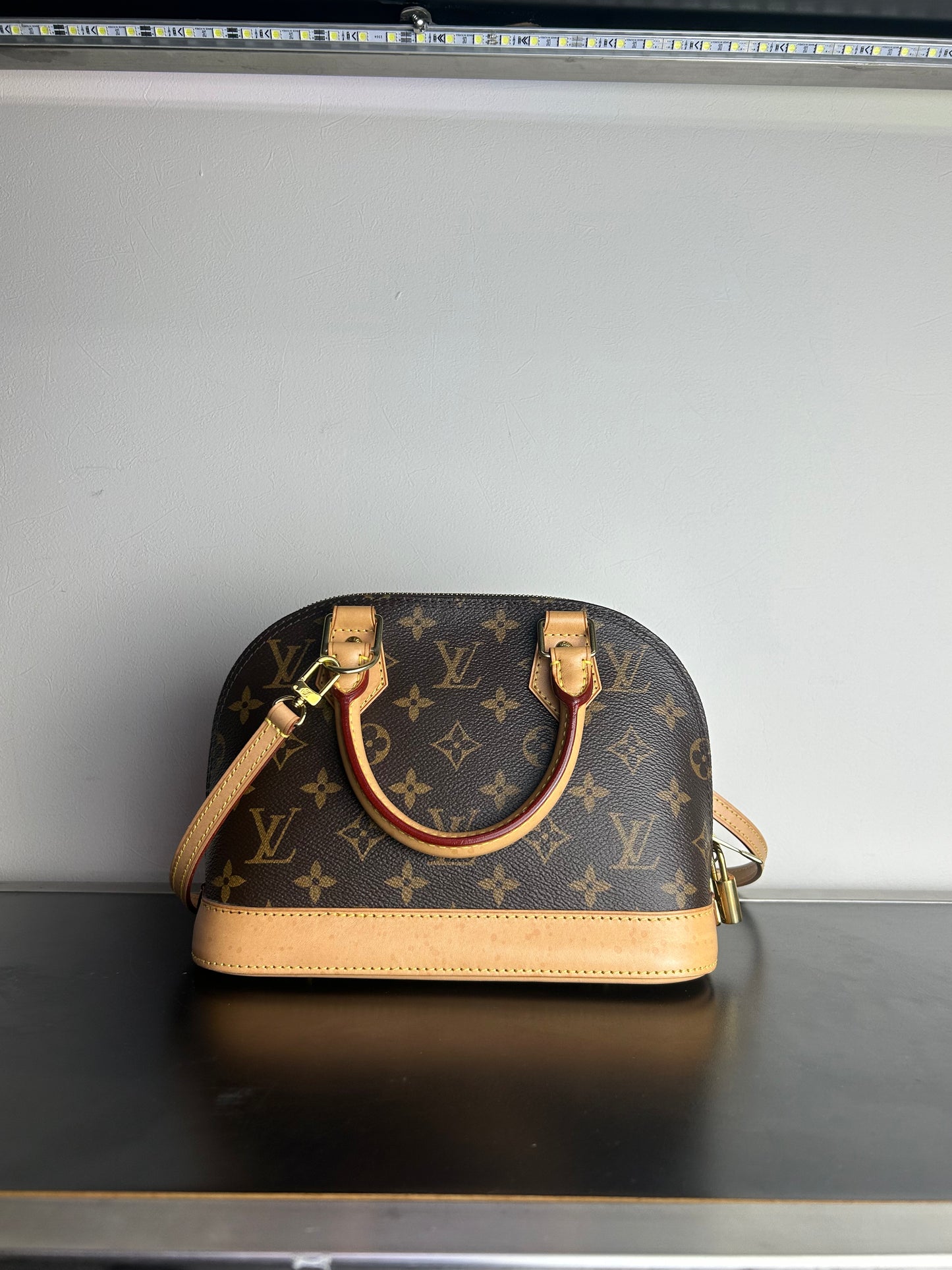Louis Vuitton Monogram Alma BB
