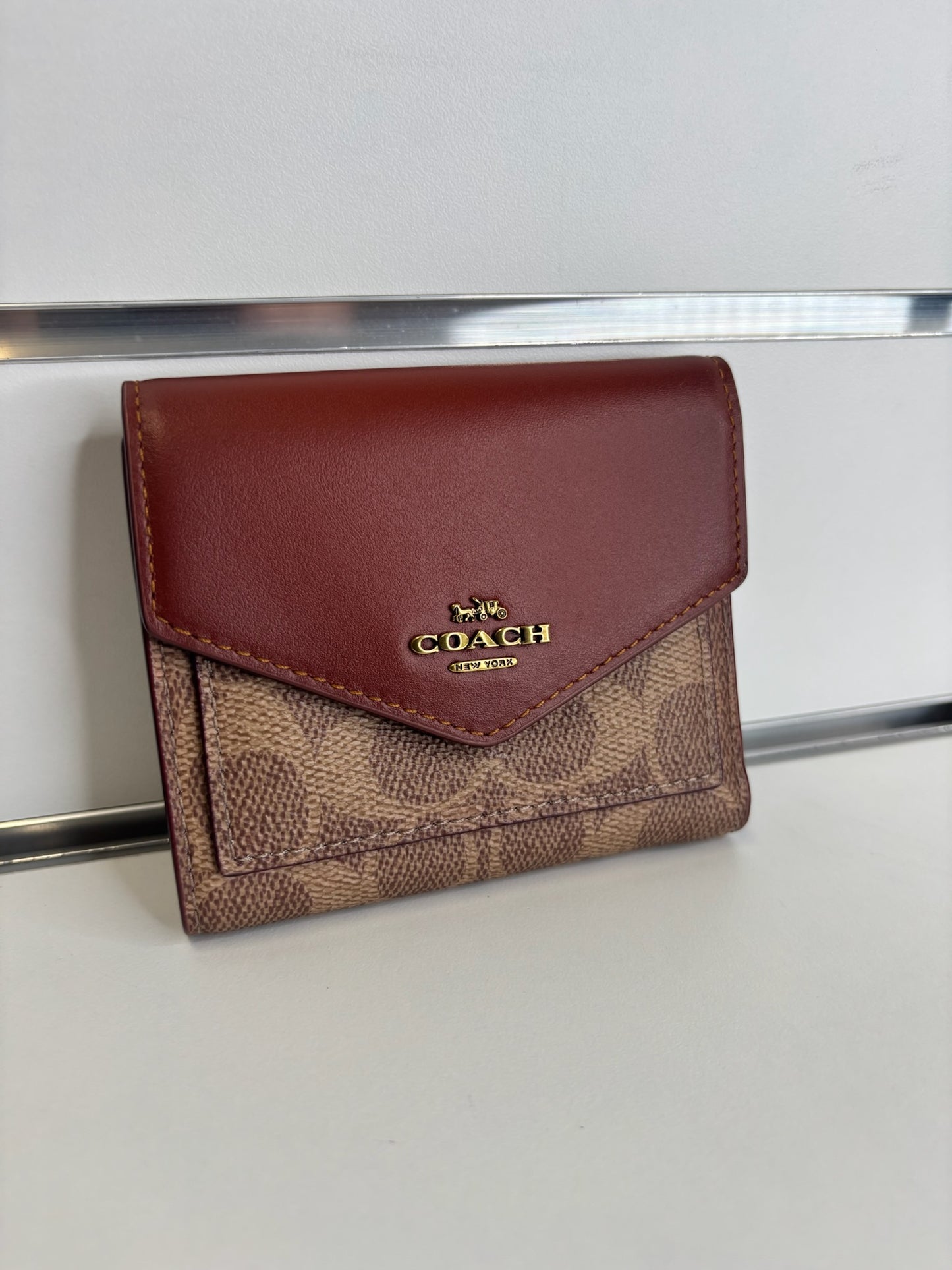 Coach Wyn Small Wallet Tan Rust Signature Canvas K79