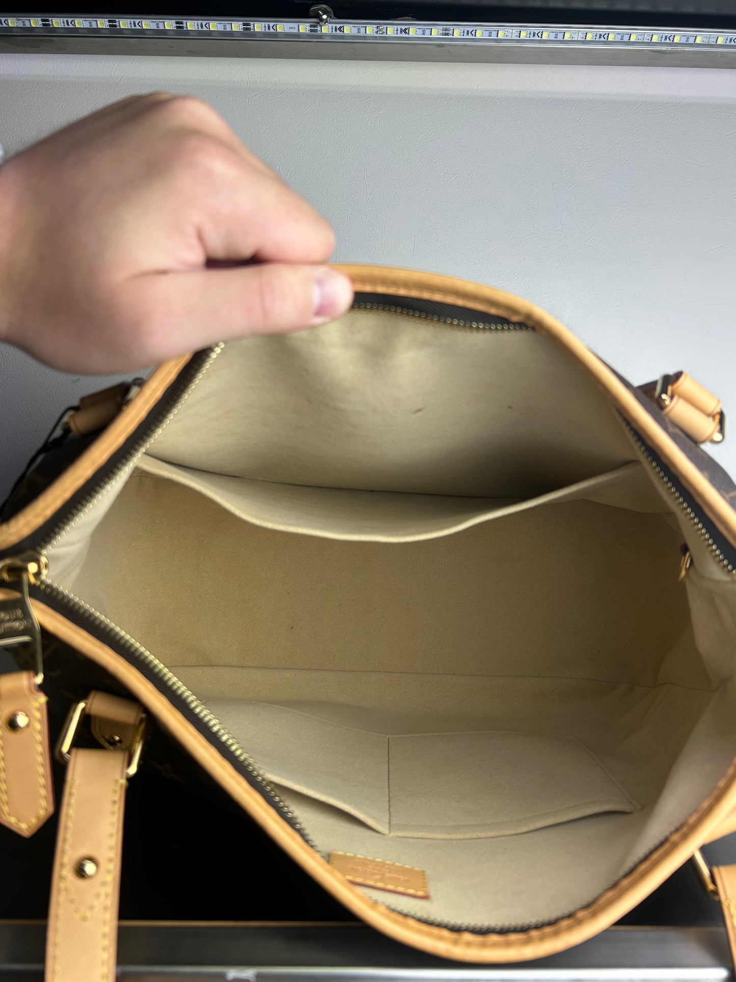 Louis Vuitton Monogram Estrela MM