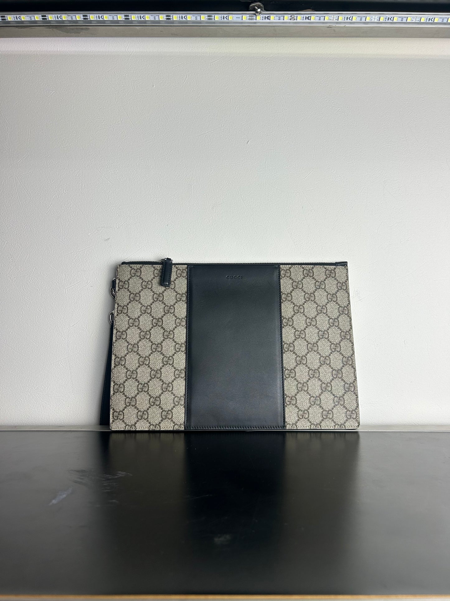 Gucci GG Supreme Portfolio Pouch
