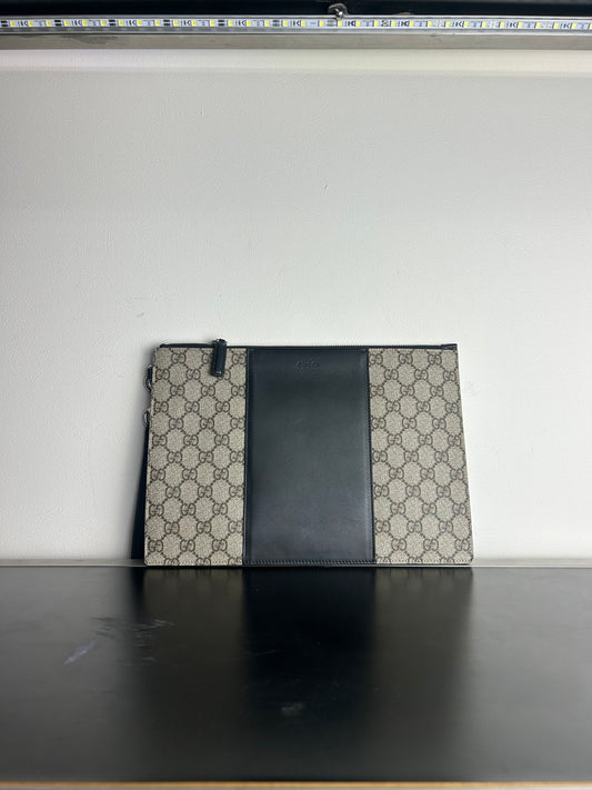 Gucci GG Supreme Portfolio Pouch