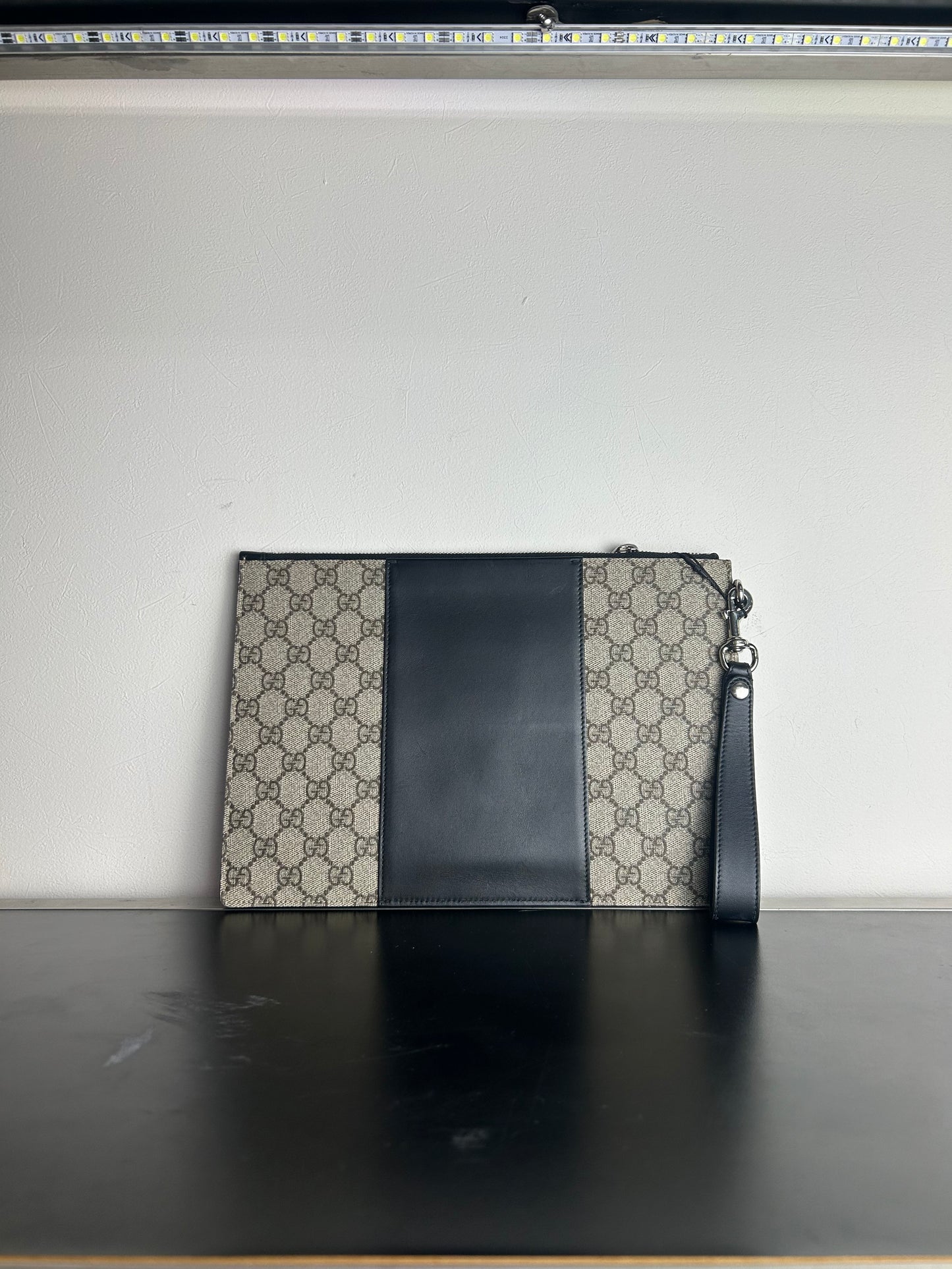 Gucci GG Supreme Portfolio Pouch