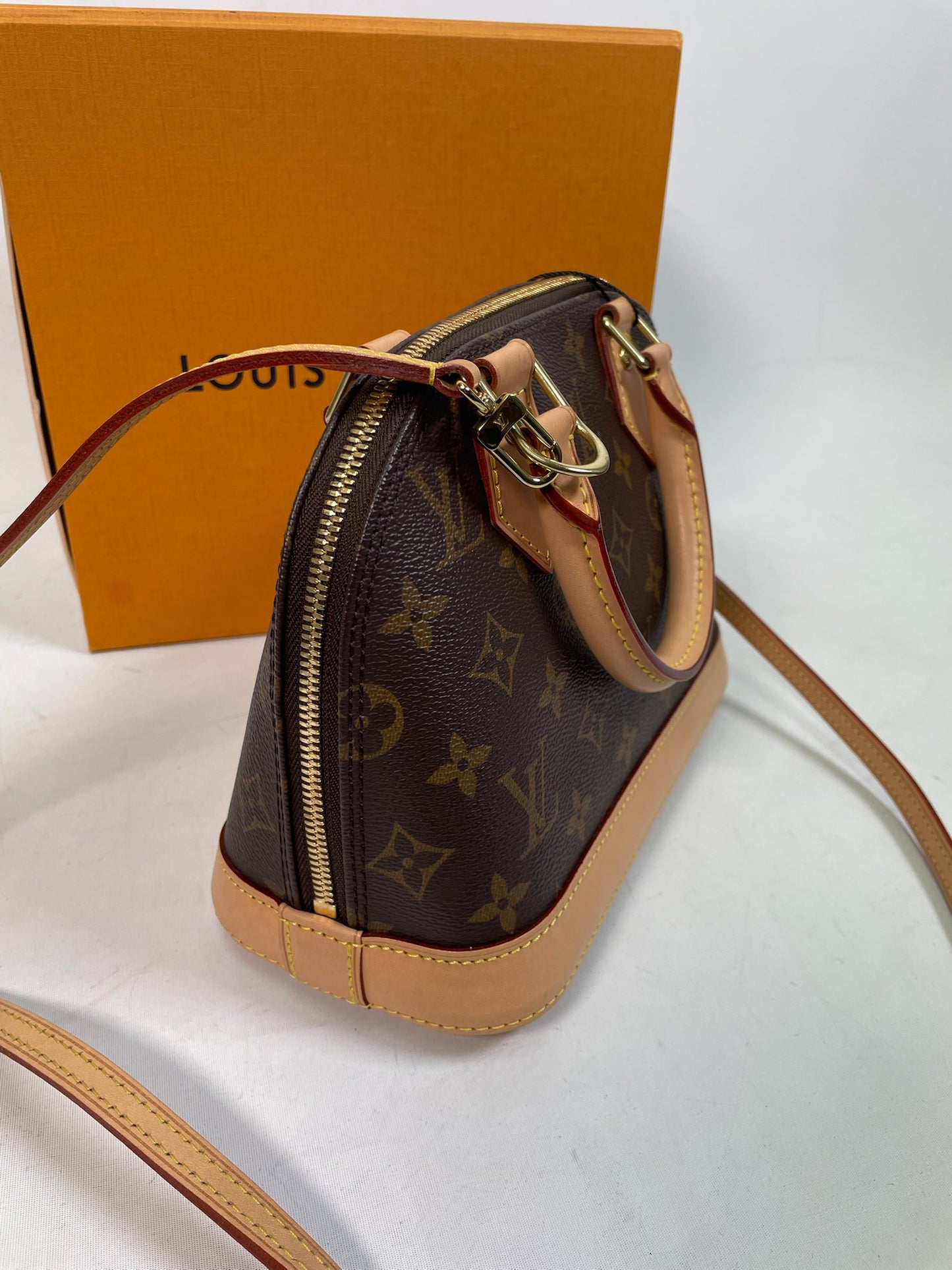 M0707-59 Louis Vuitton Alma BB in Monogram Canvas