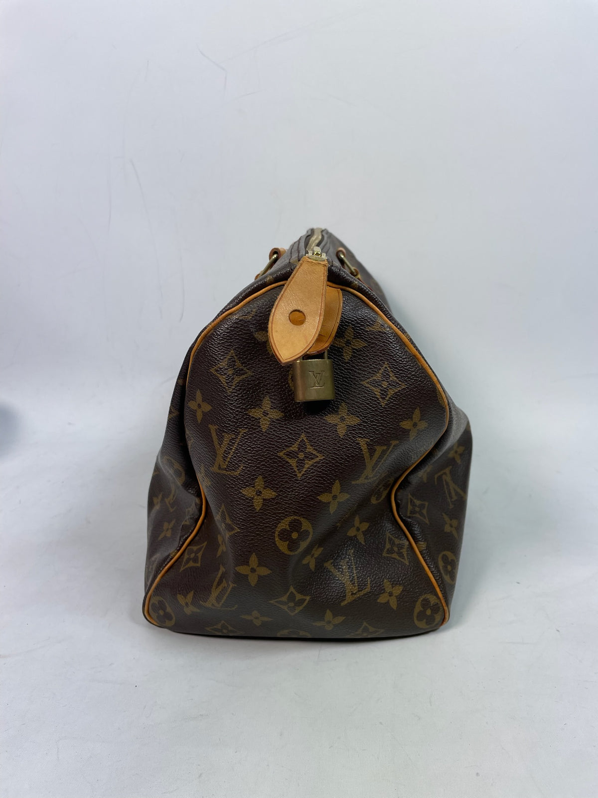 M0707-73 Louis Vuitton Speedy 35 Handbag in Monogram Canvas AA2087