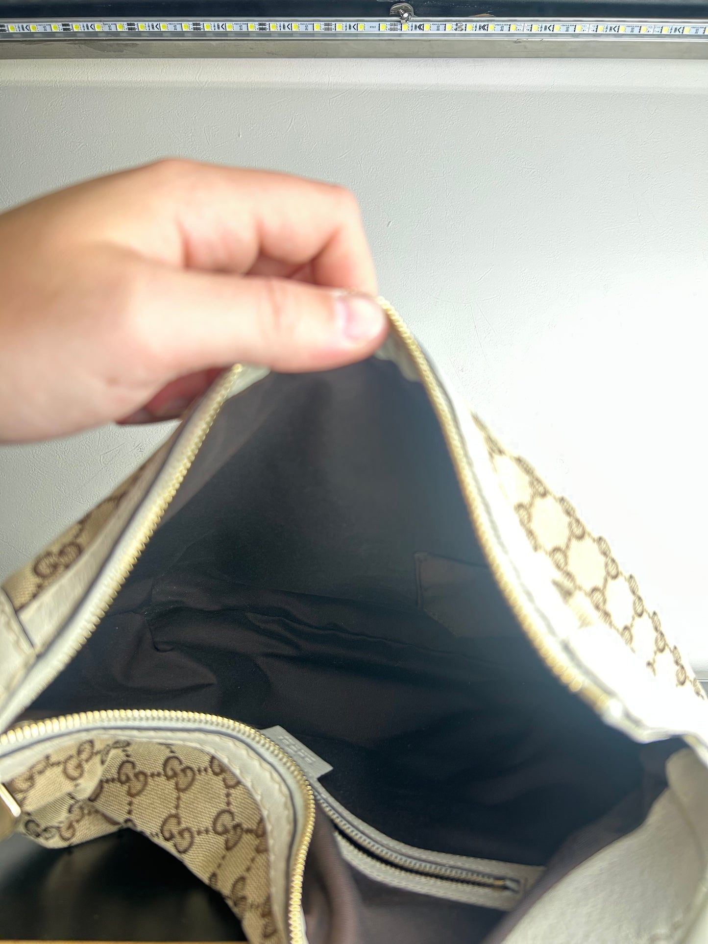 Gucci GG Canvas Pelham Hobo