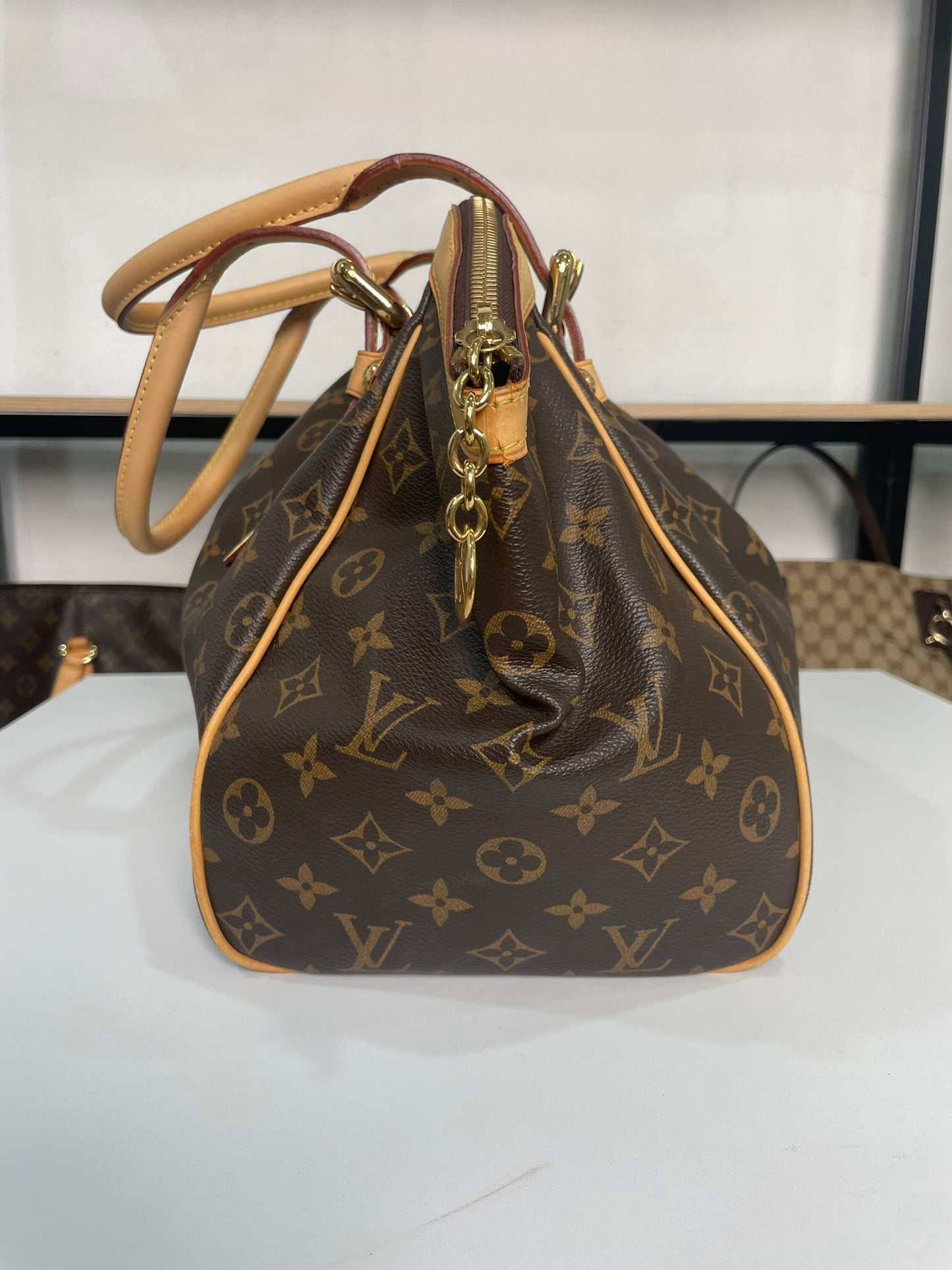 M0707-78 Louis Vuitton Tivoli GM MB0162